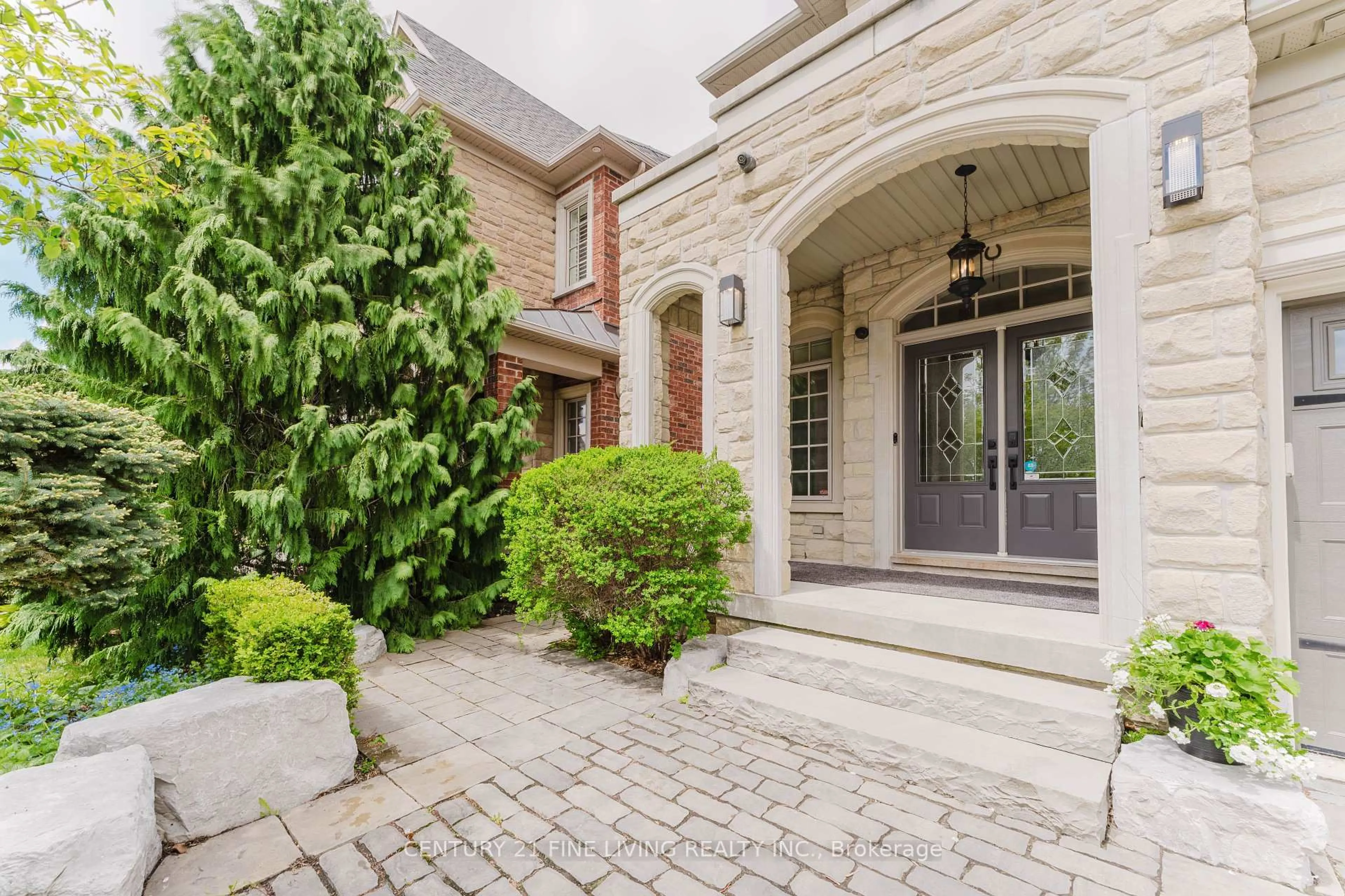 Unknown for 96 Wolf Creek Cres, Vaughan Ontario L6A 4B9