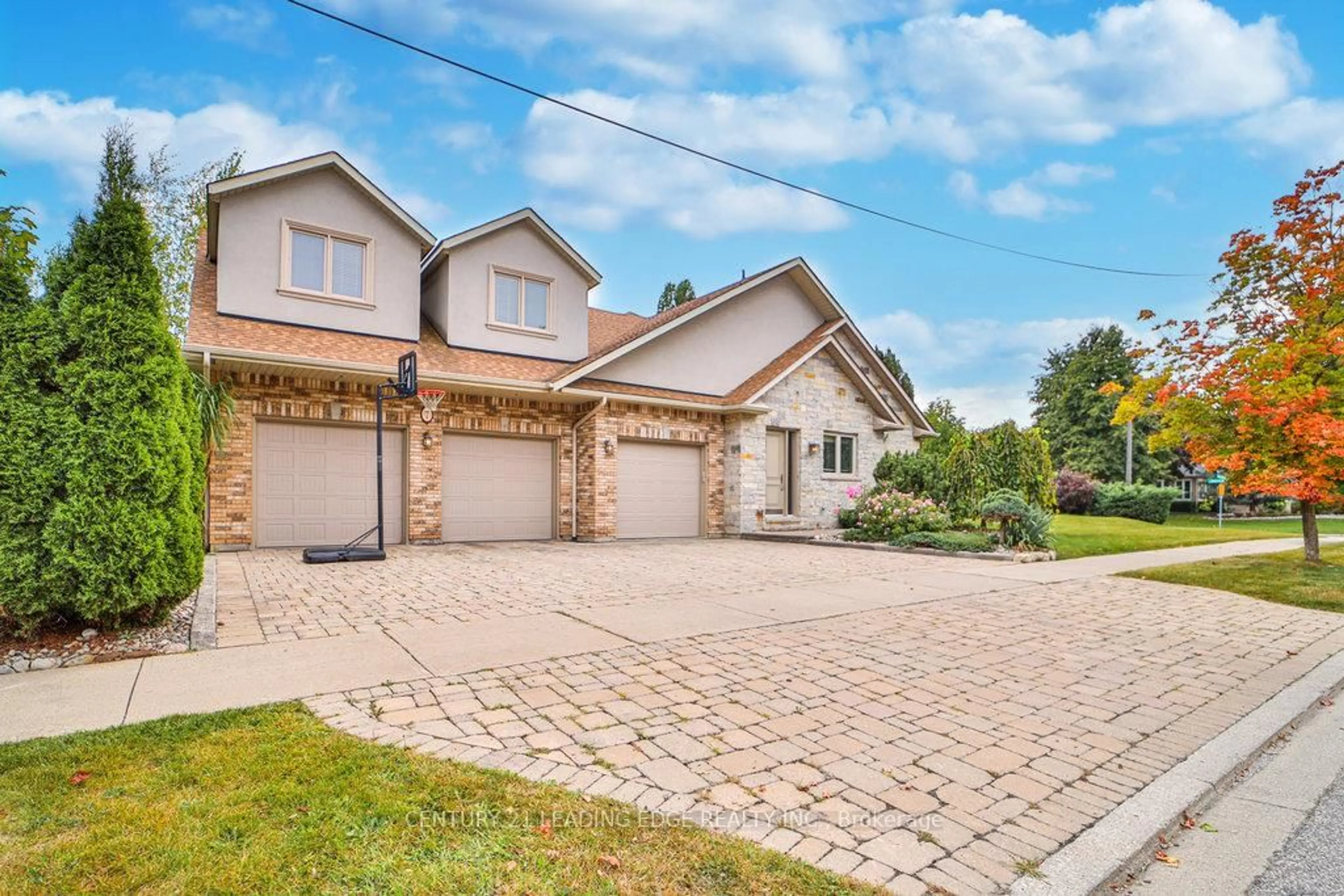 Home with brick exterior material, street for 7 Longview Cres, Vaughan Ontario L4H 1A7
