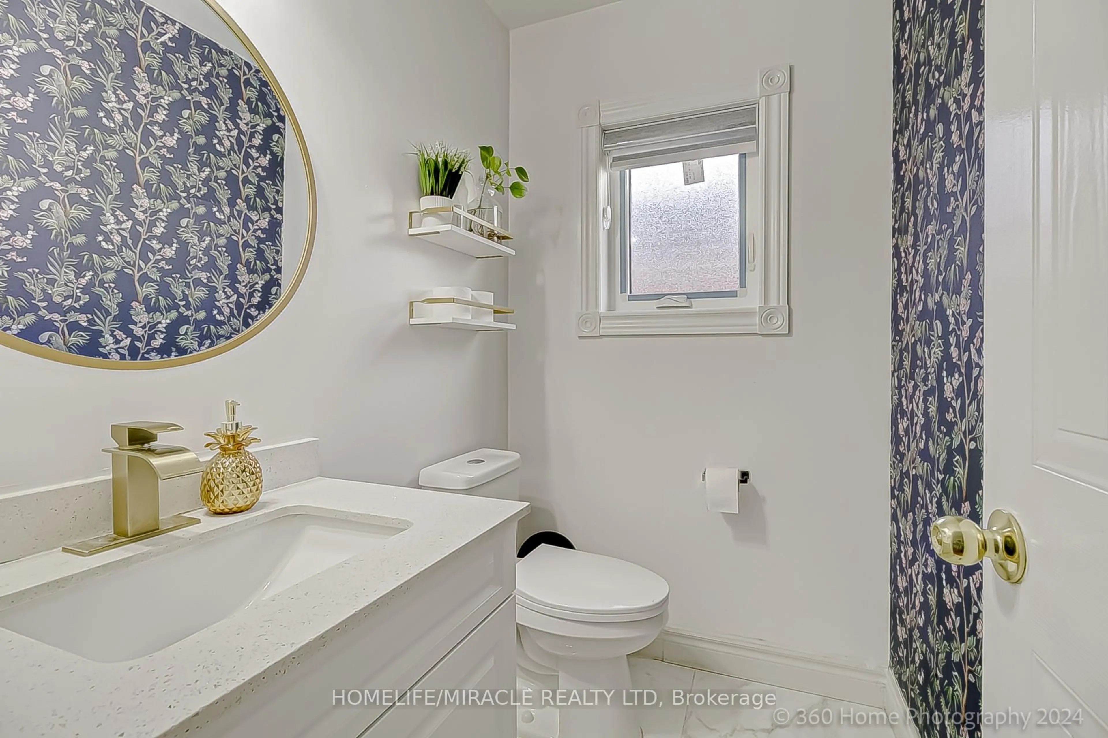 Standard bathroom, ceramic/tile floor for 76 Kate Aitken Cres, New Tecumseth Ontario L0G 1A0