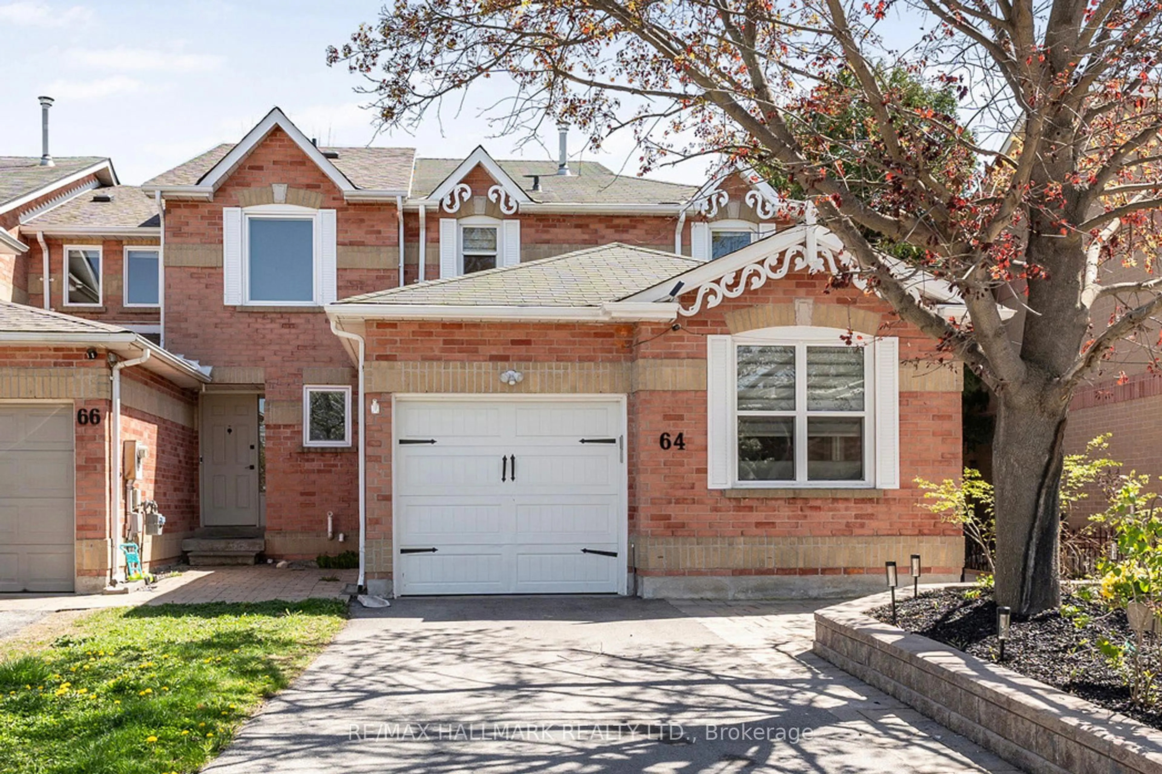 Home with brick exterior material, street for 64 Ritva Crt, Richmond Hill Ontario L4C 9R4