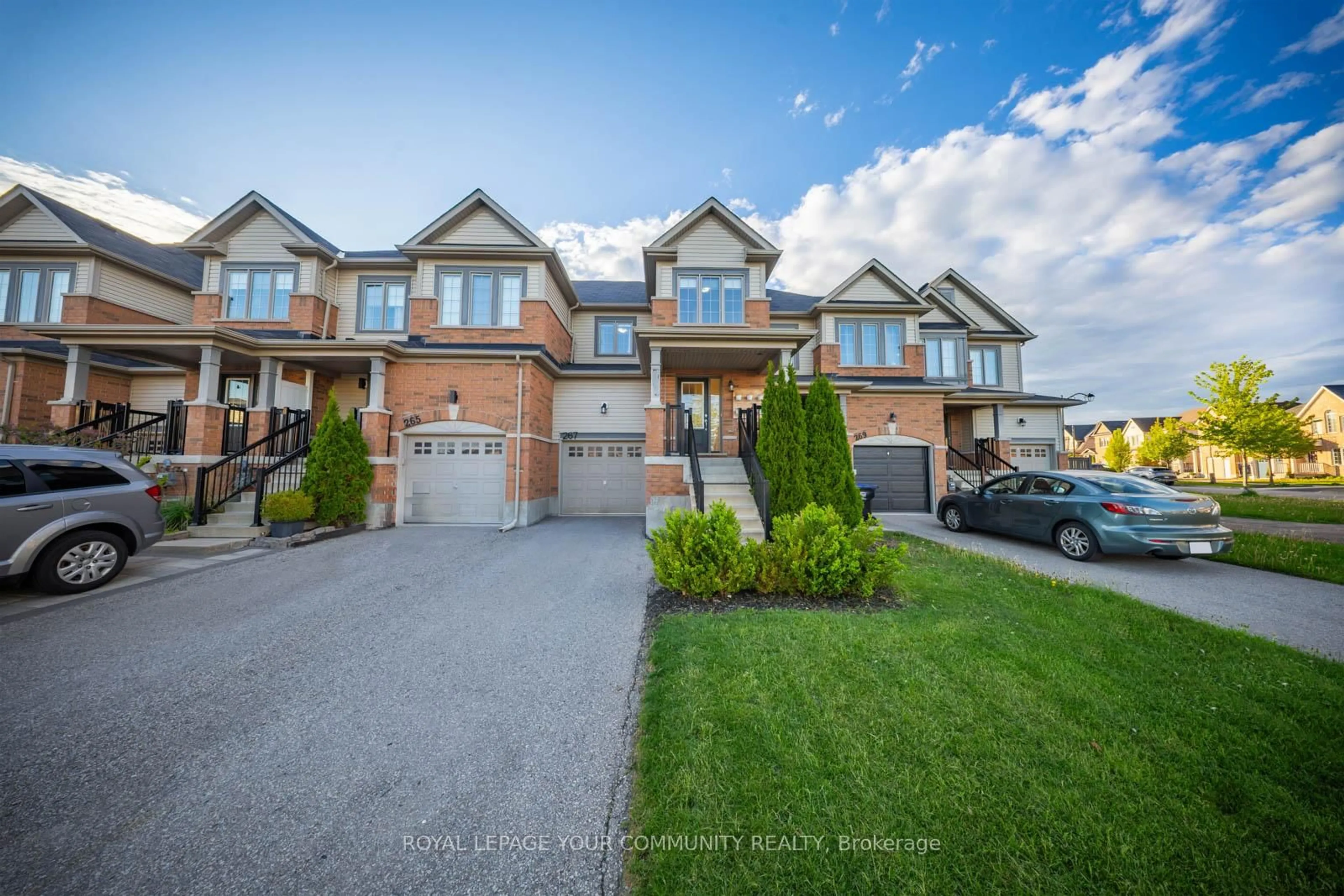 Home with brick exterior material, street for 267 ORR Dr, Bradford West Gwillimbury Ontario L3Z 0S3