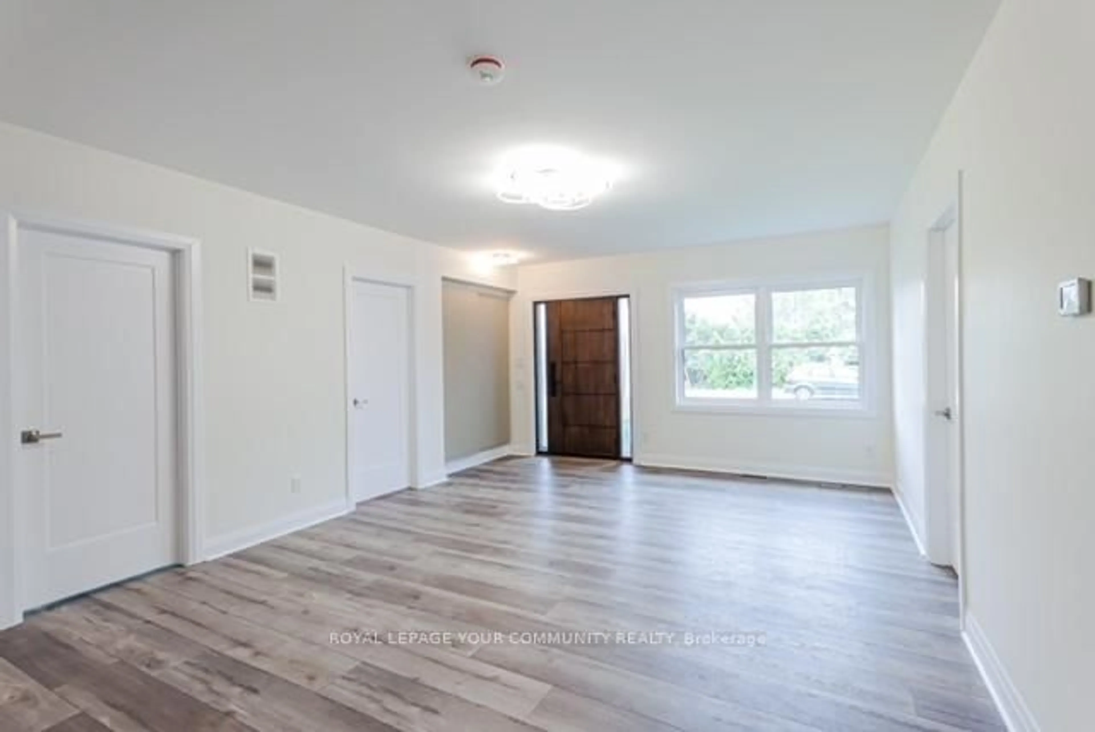 A pic of a room for 836 Montsell Ave, Georgina Ontario L0E 1S0
