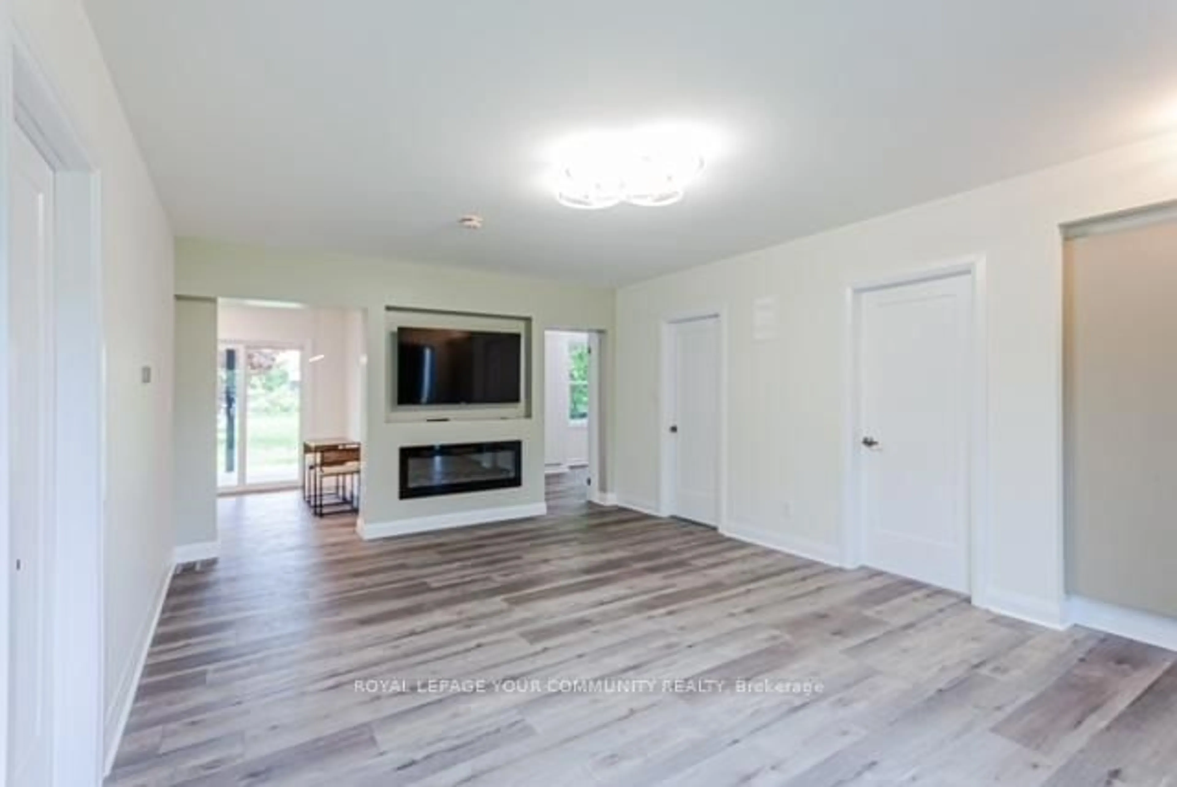 A pic of a room for 836 Montsell Ave, Georgina Ontario L0E 1S0