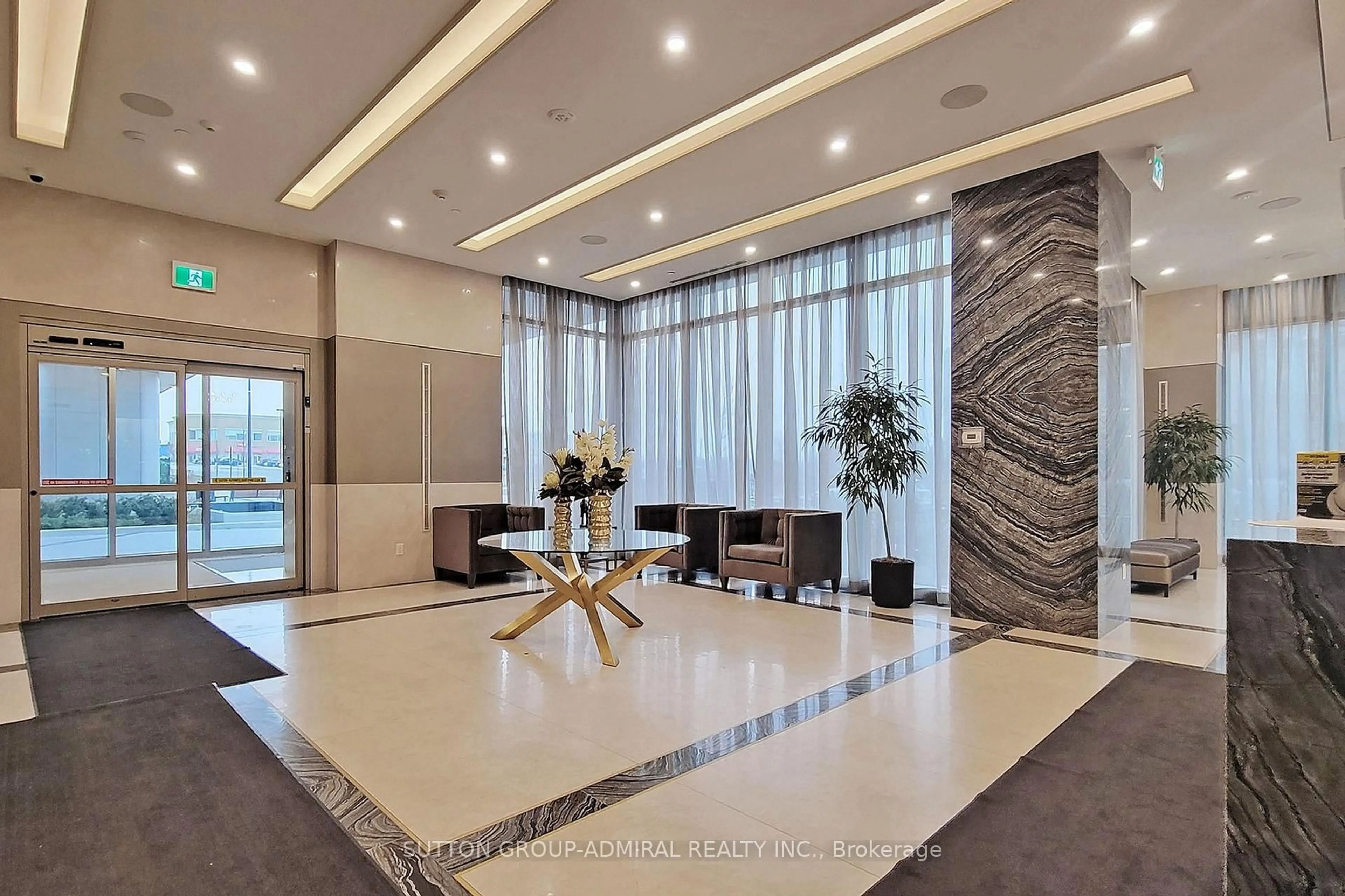 Lobby for 10 Gatineau Dr #202, Vaughan Ontario L4J 0L2