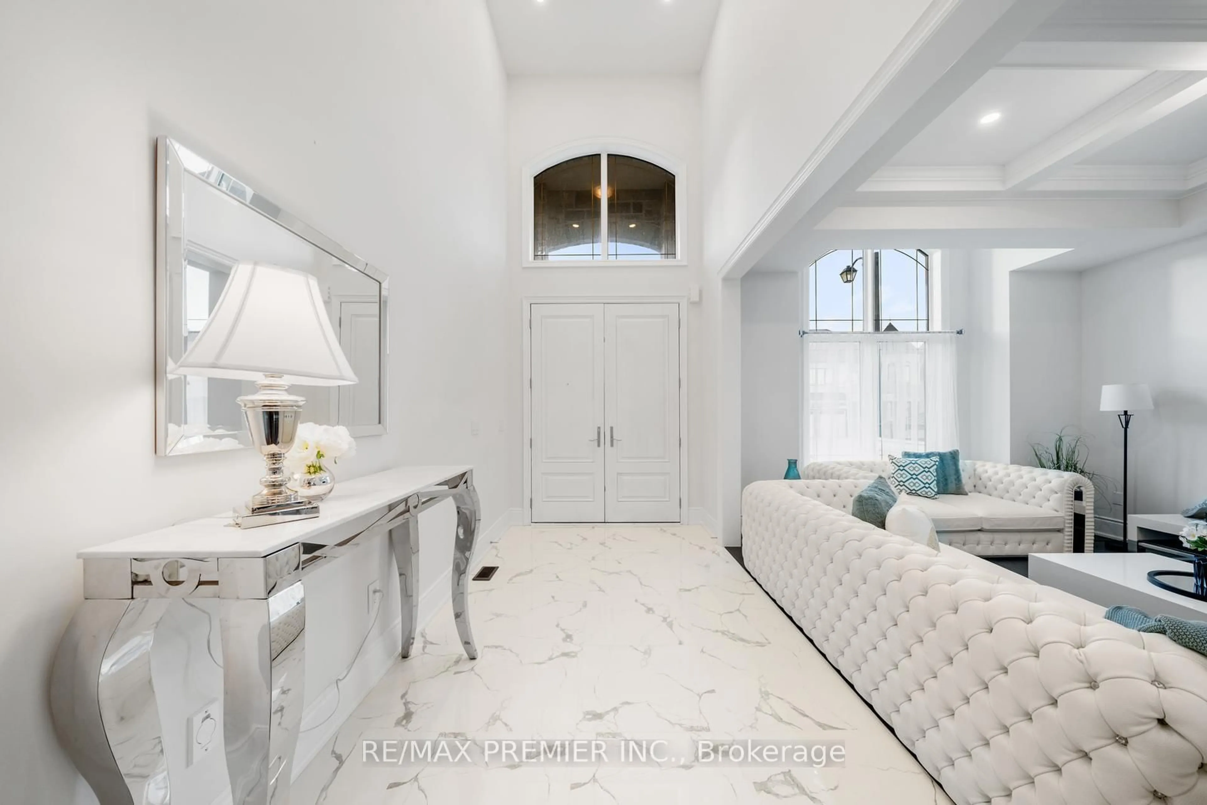 Indoor entryway for 57 Appleyard Ave, Vaughan Ontario L4H 4A4