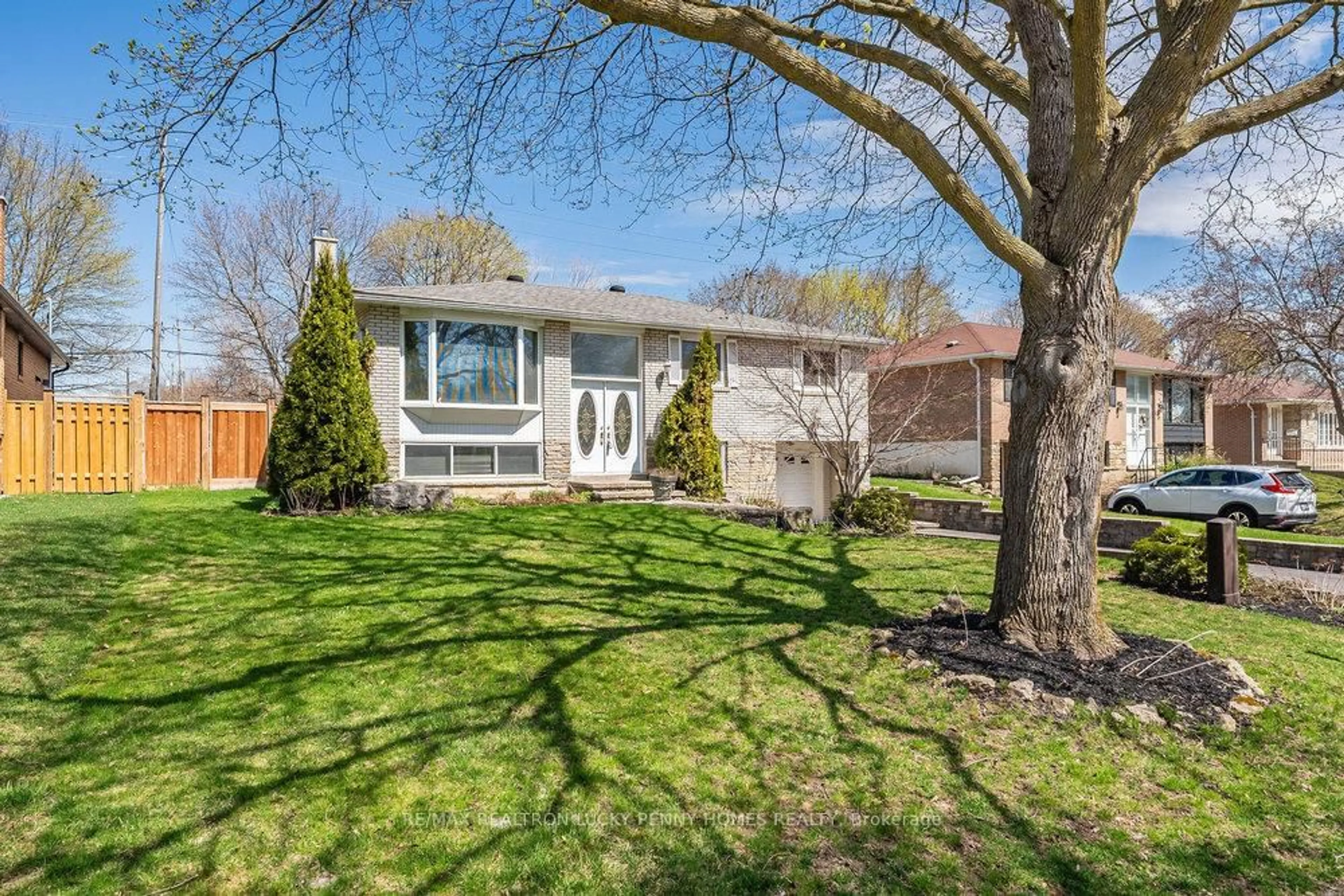 Unknown for 20 Bakerdale Rd, Markham Ontario L3P 1J4