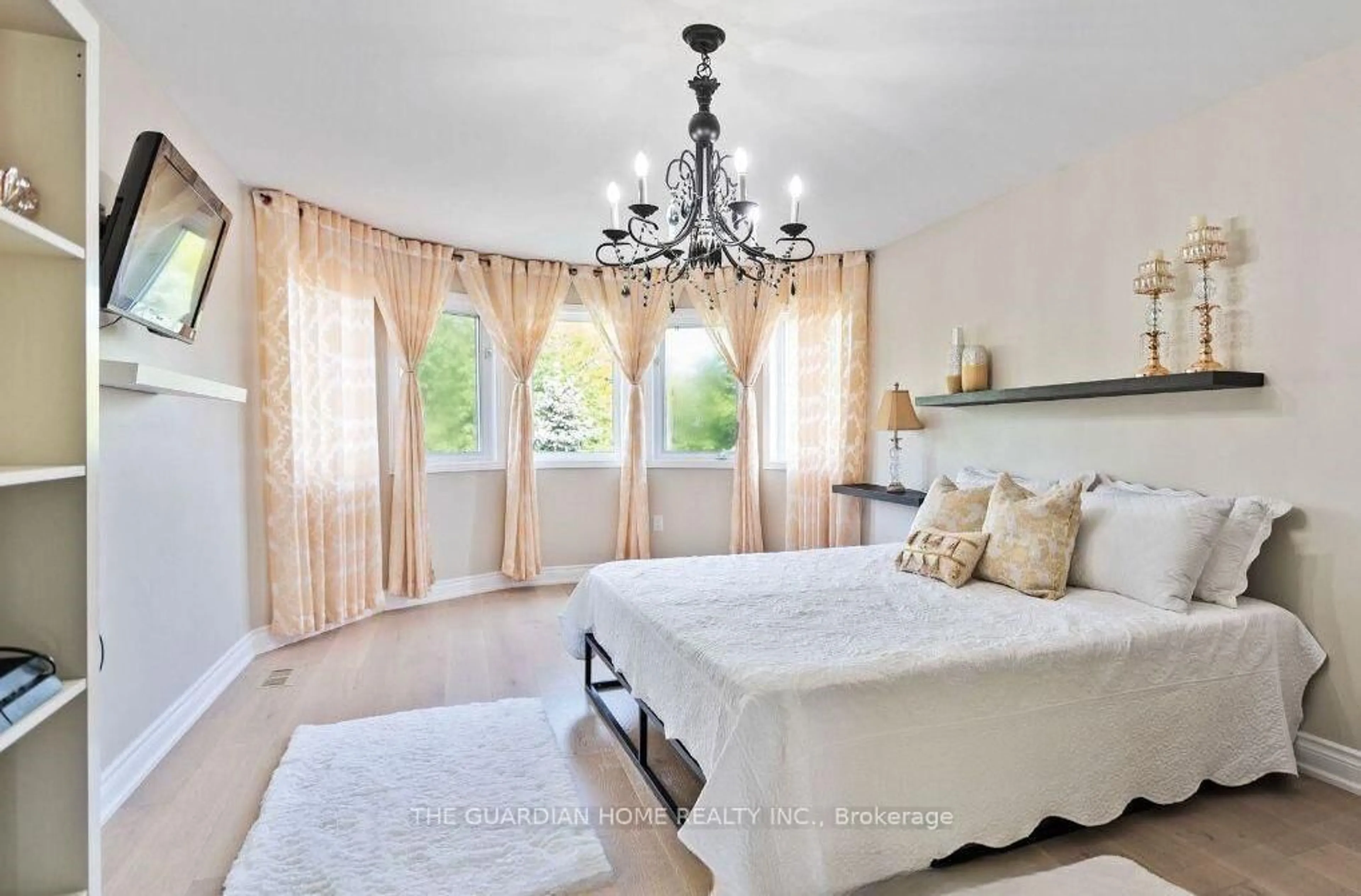 Bedroom with bed, ceramic/tile floor for 101 Mcclellan Way, Aurora Ontario L4G 6M4