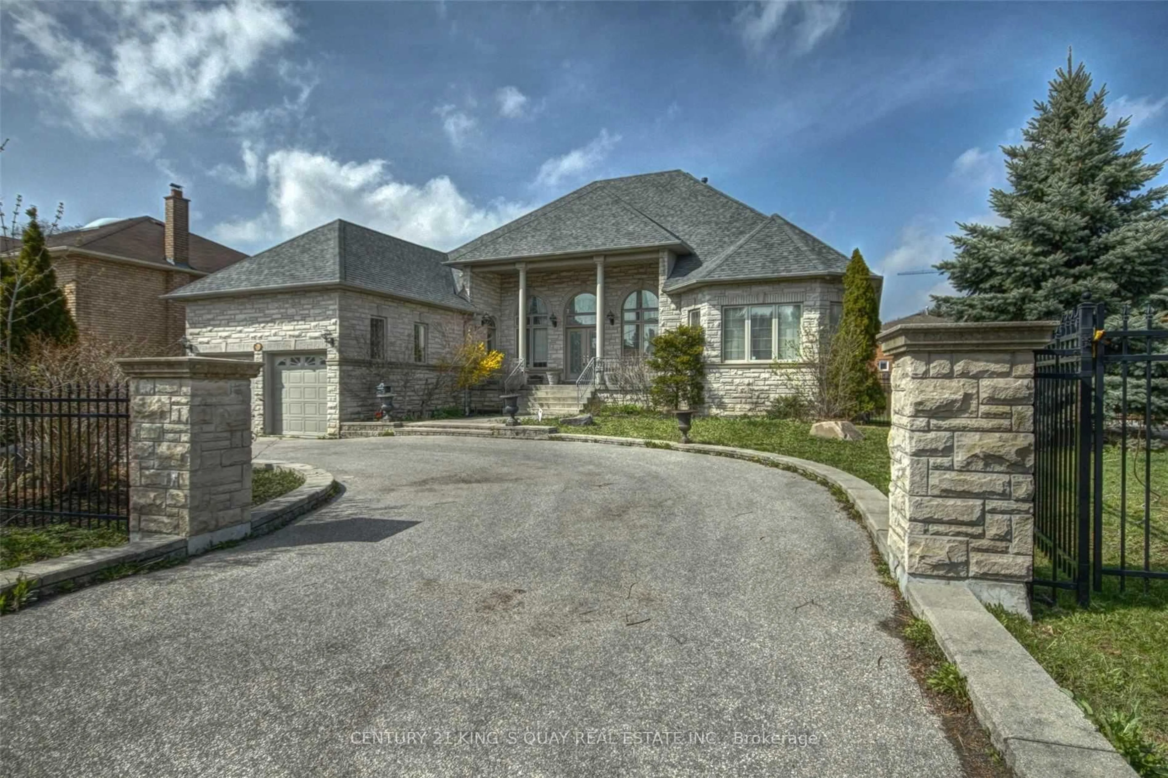 Unknown for 22 Garden Ave, Richmond Hill Ontario L4C 6L9