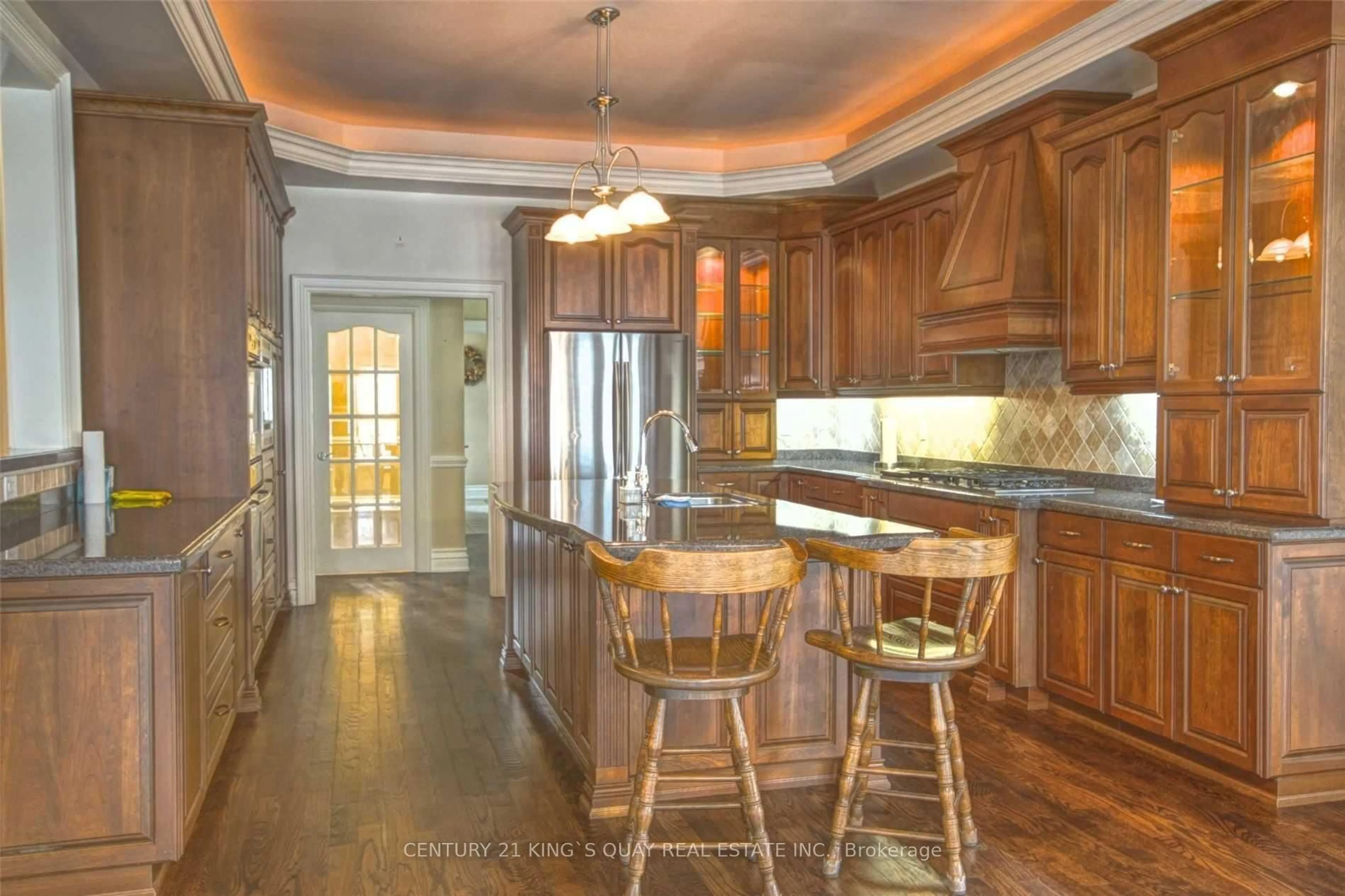 Open concept kitchen, unknown for 22 Garden Ave, Richmond Hill Ontario L4C 6L9