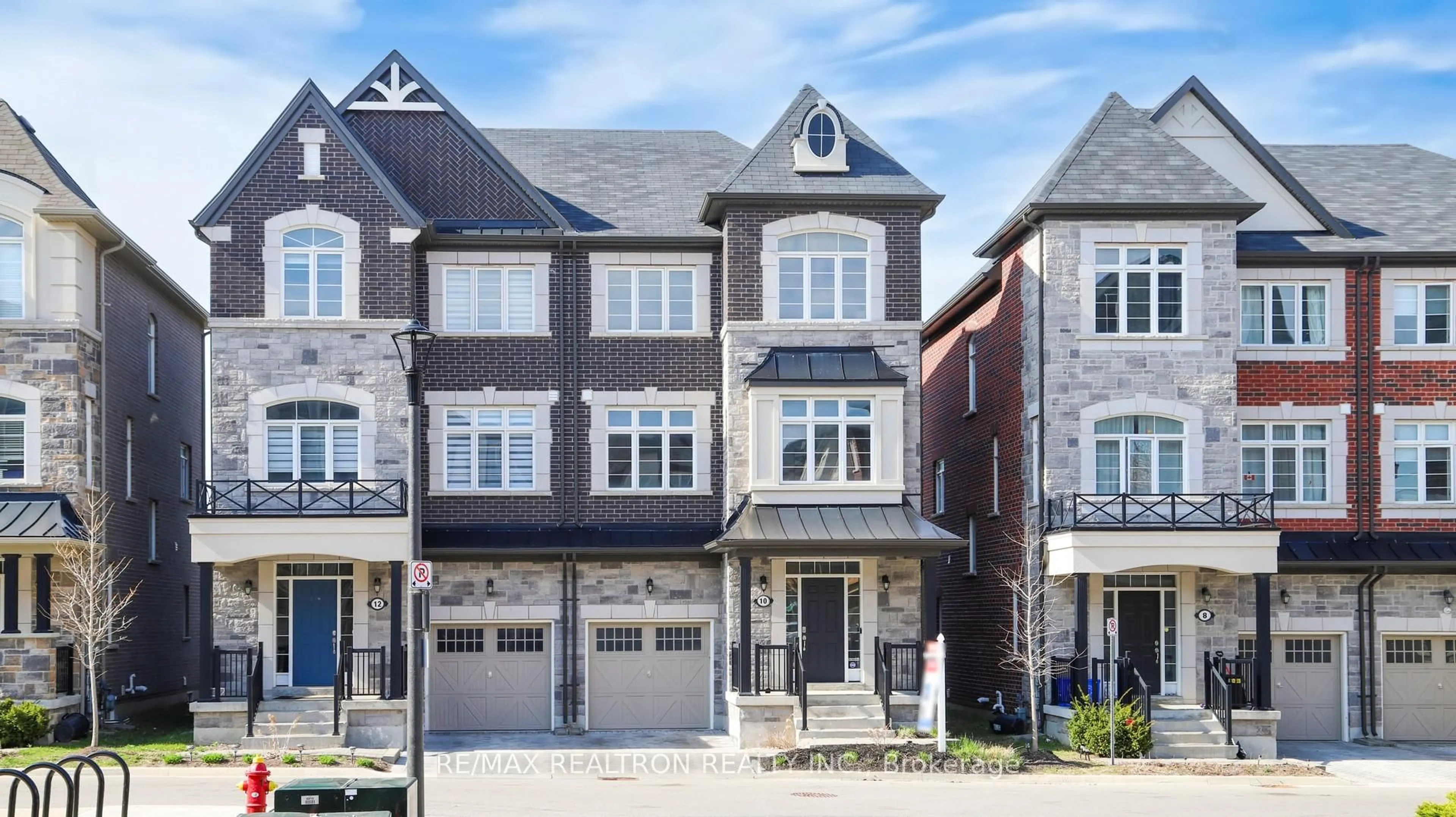 Home with brick exterior material, street for 10 Globemaster Lane, Richmond Hill Ontario L4E 1H3