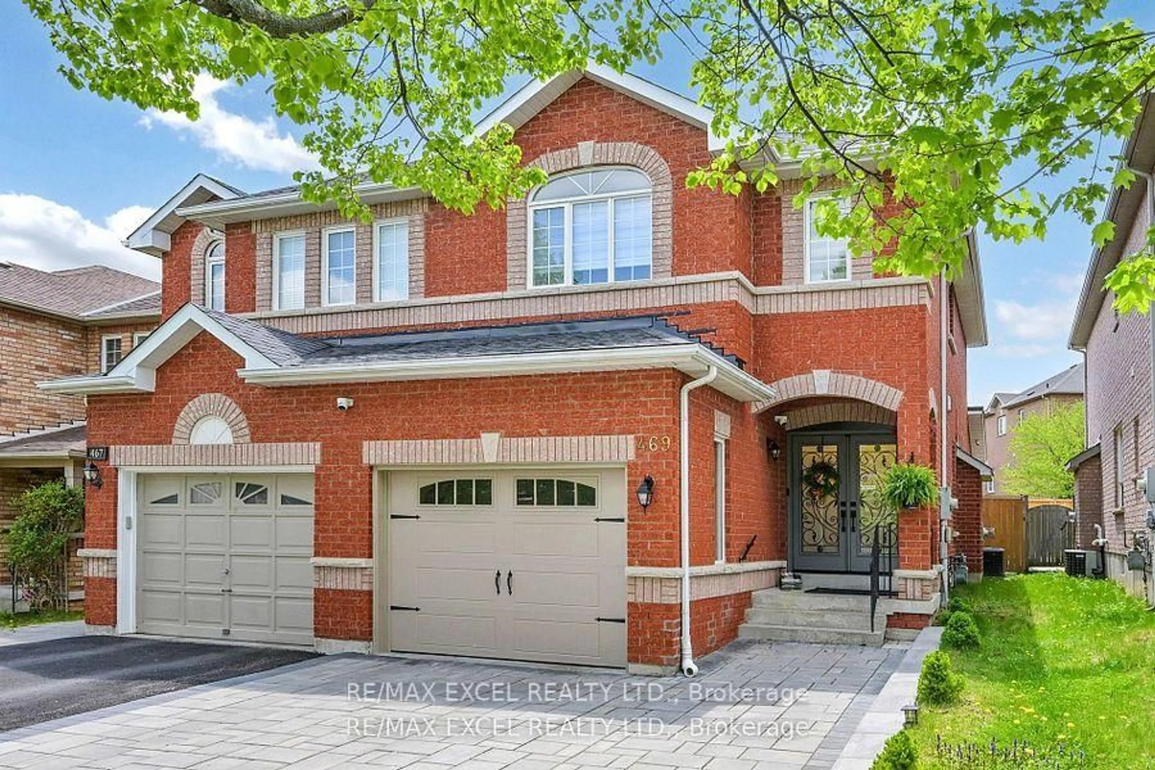 Home with brick exterior material, street for 469 Greig Circ, Newmarket Ontario L3Y 8S7