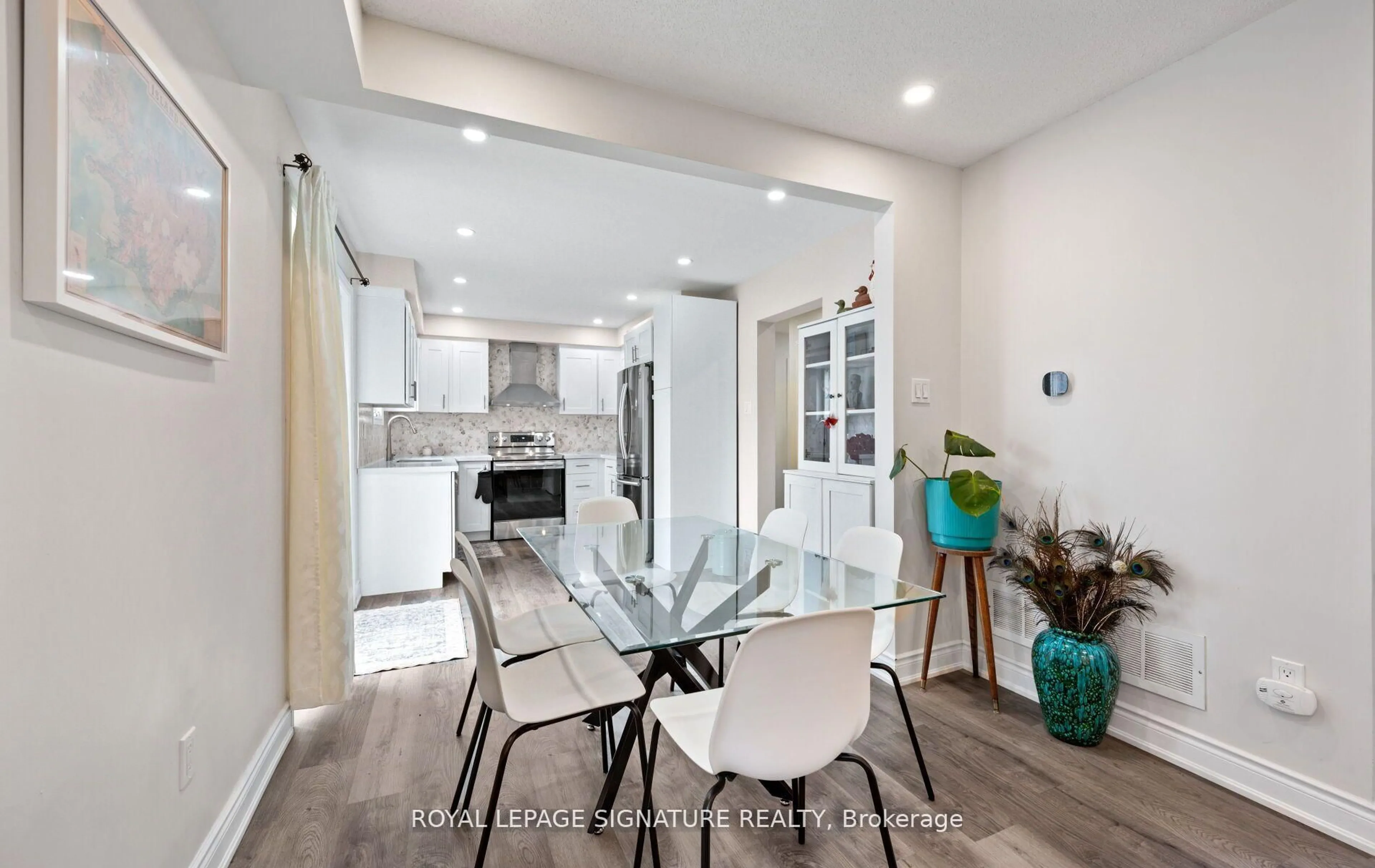 Open concept kitchen, unknown for 6 Dugdale Ave, New Tecumseth Ontario L0G 1A0