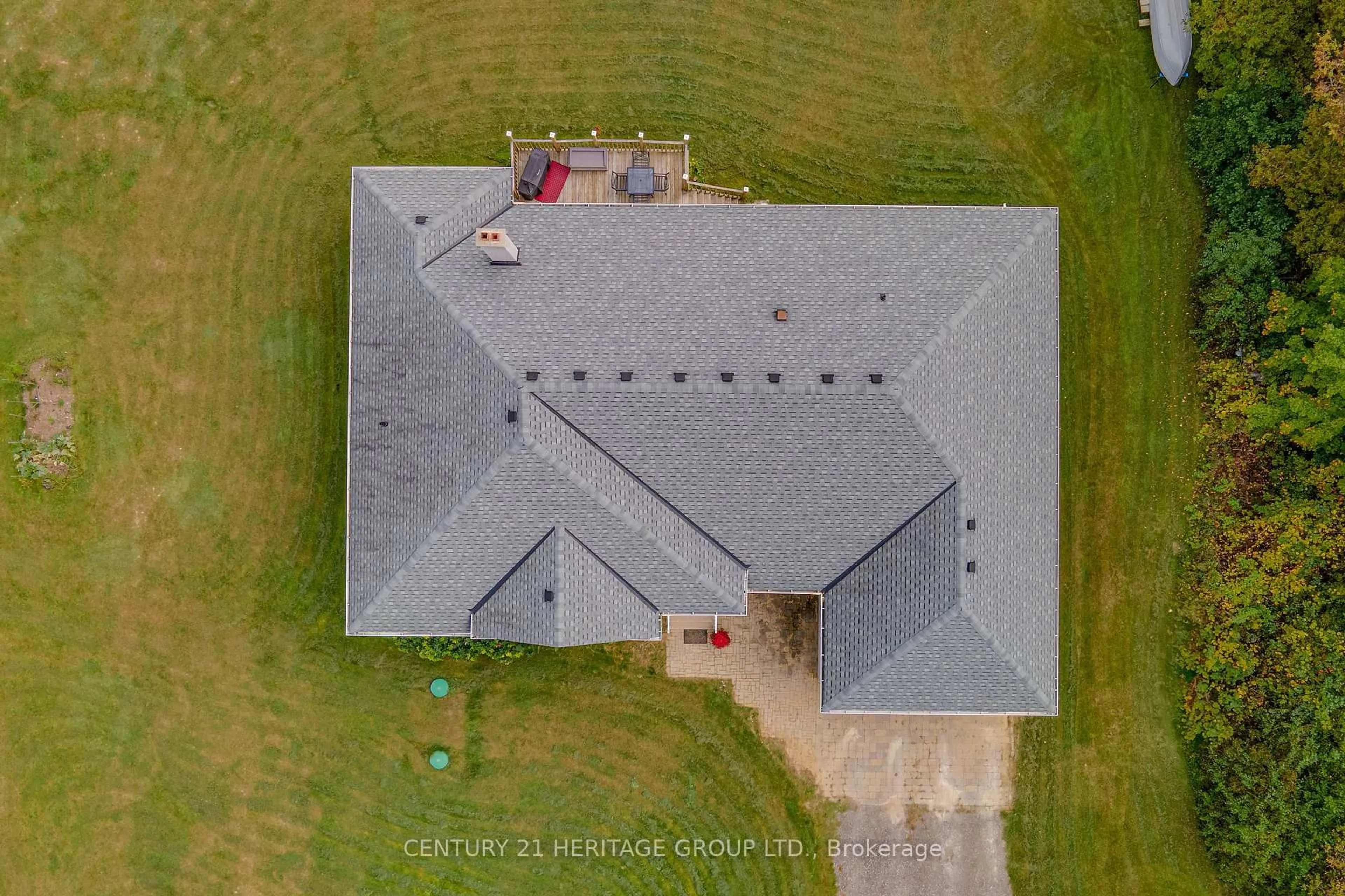 A pic from outside/outdoor area/front of a property/back of a property/a pic from drone, building for 1913 Concession Rd 5, Adjala-Tosorontio Ontario L0G 1L0