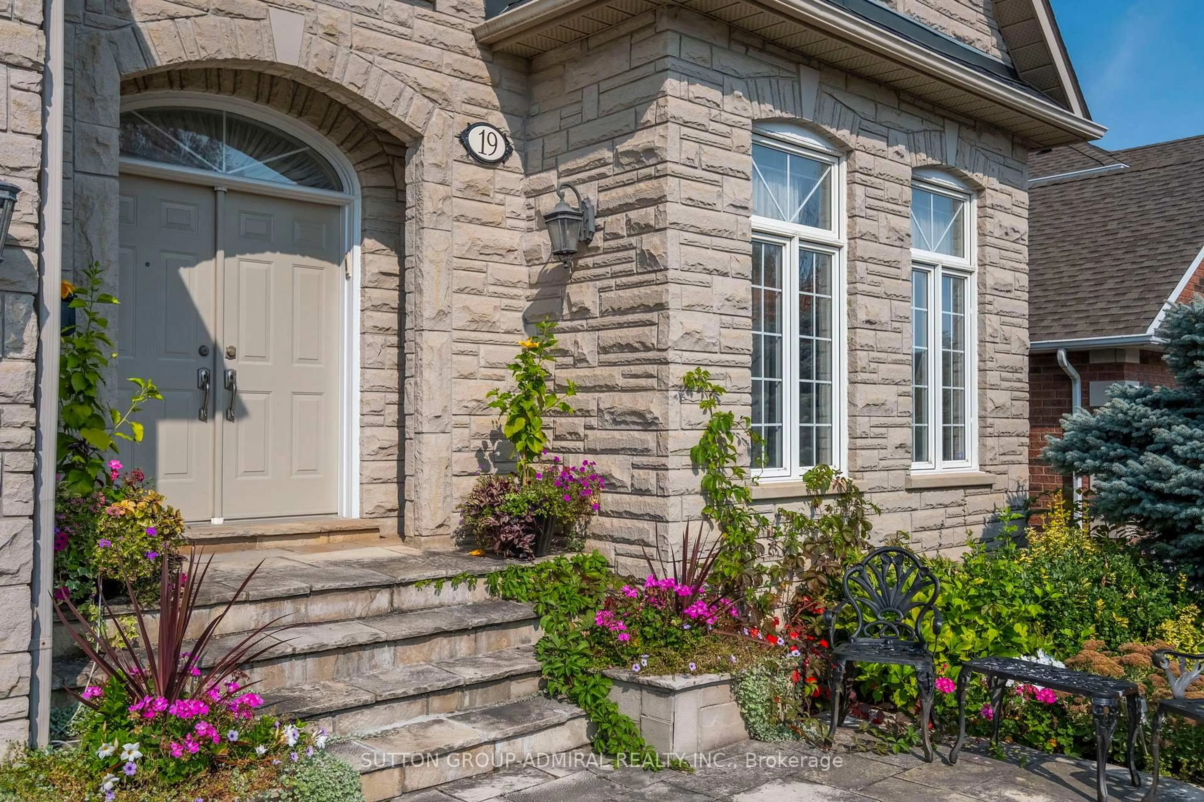 Home with brick exterior material, street for 19 Langtry Pl, Vaughan Ontario L4J 8K8