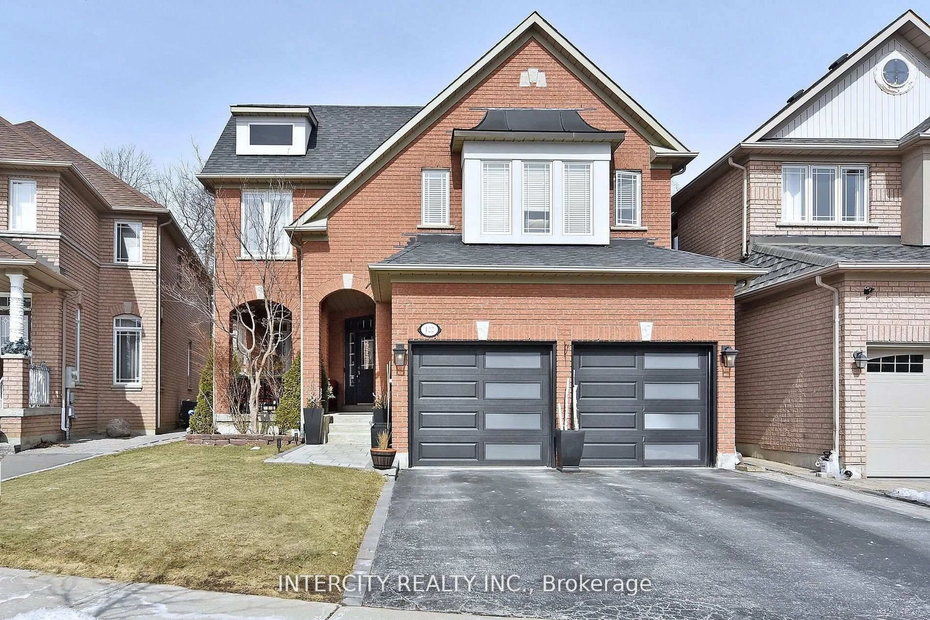 Home with brick exterior material, street for 122 Estate Garden Dr, Richmond Hill Ontario L4E 3V6