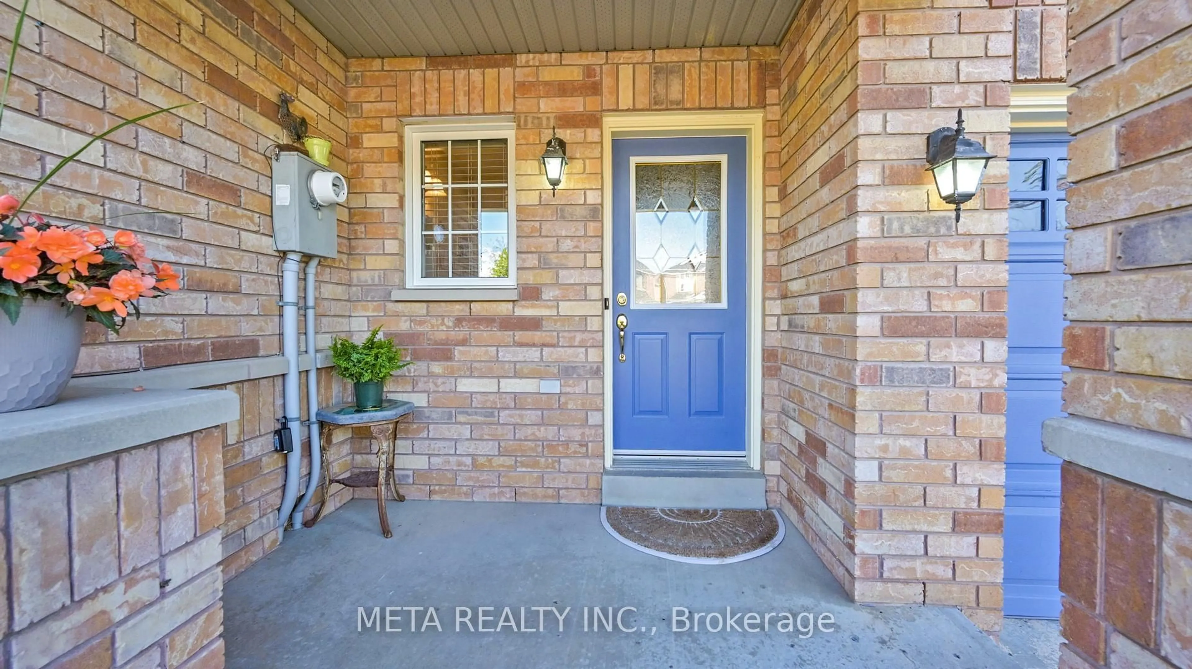 Indoor entryway for 54 McNally Way, Aurora Ontario L4G 7V3