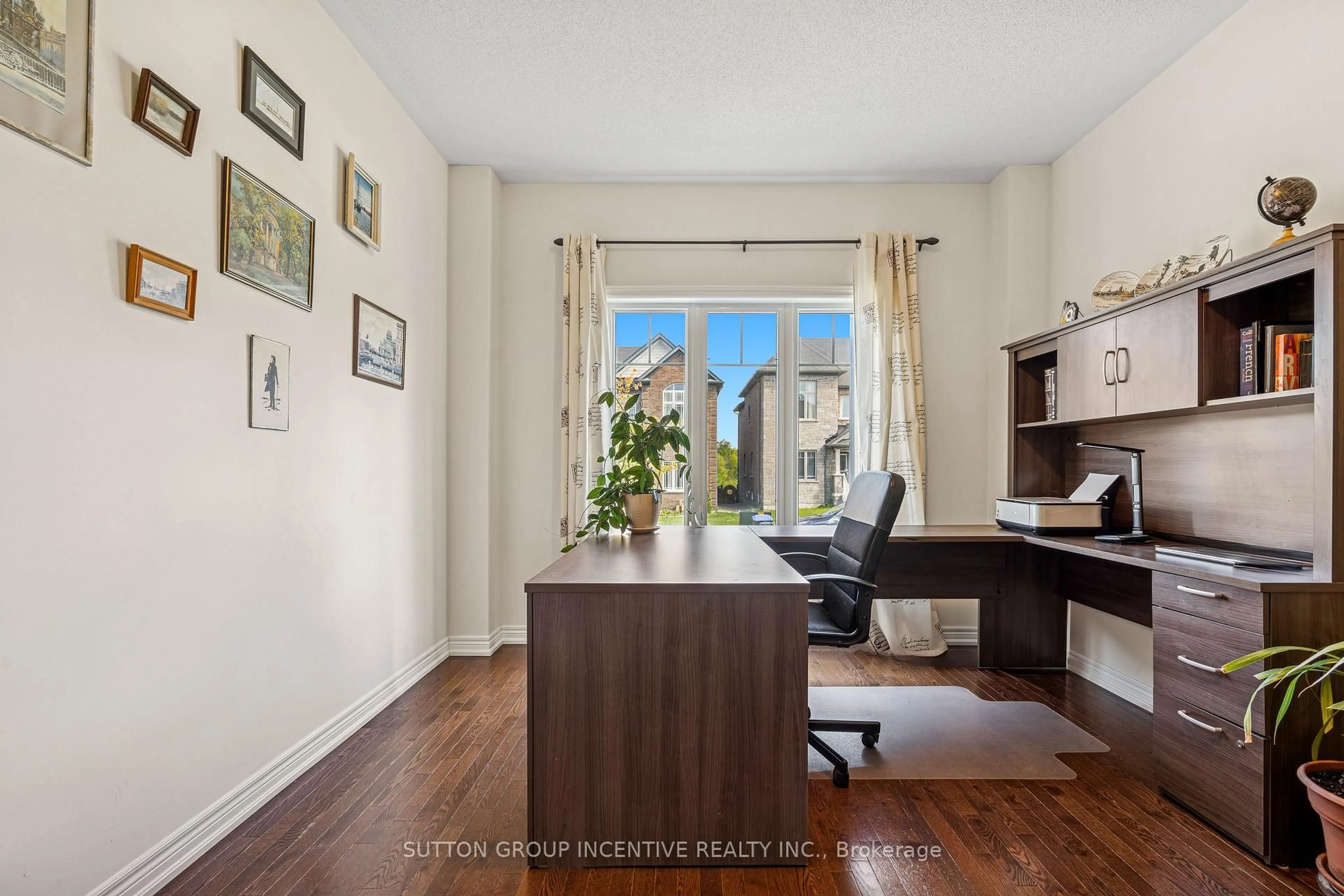 A pic of a room for 1322 Bardeau St, Innisfil Ontario L0L 1W0