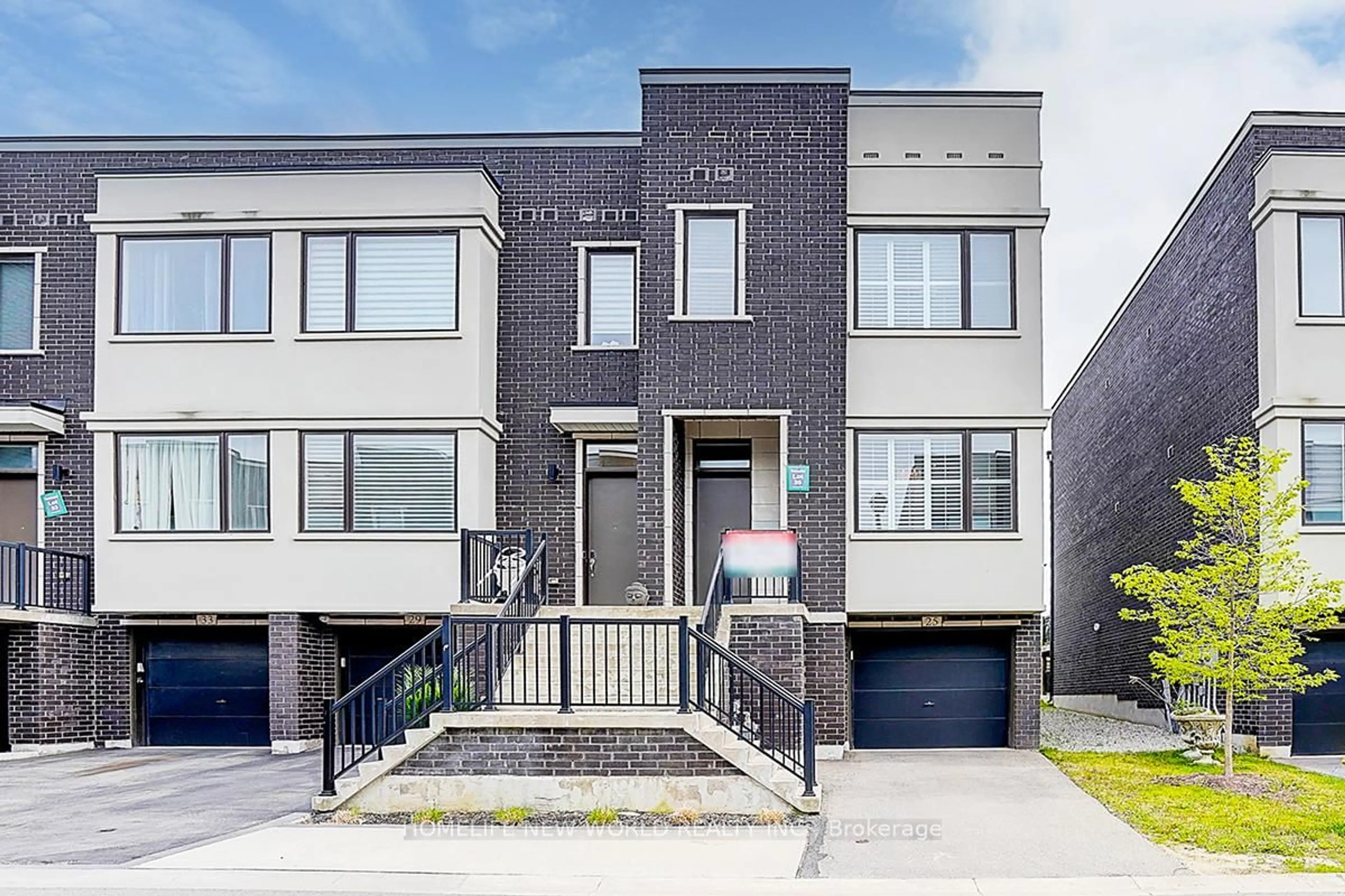 Home with brick exterior material, street for 25 Sydney Circ, Vaughan Ontario L4H 4R2