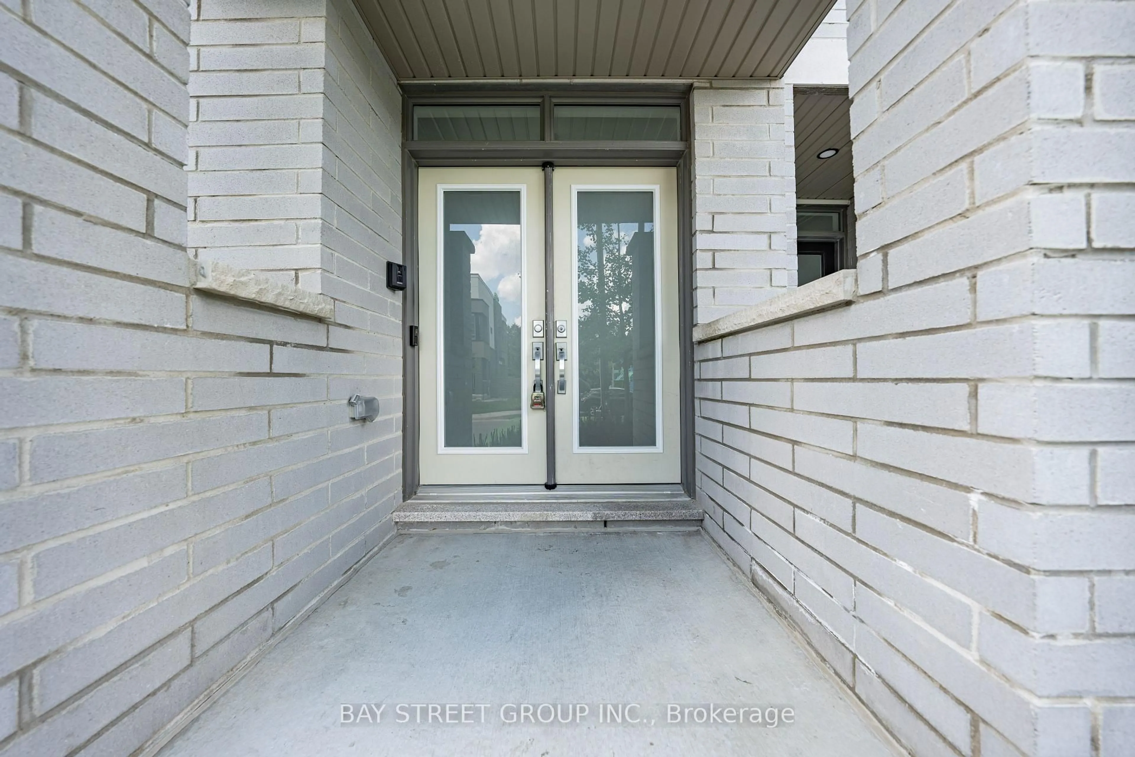 Indoor entryway for 26 Harold Lawrie Lane, Markham Ontario L3T 0G1