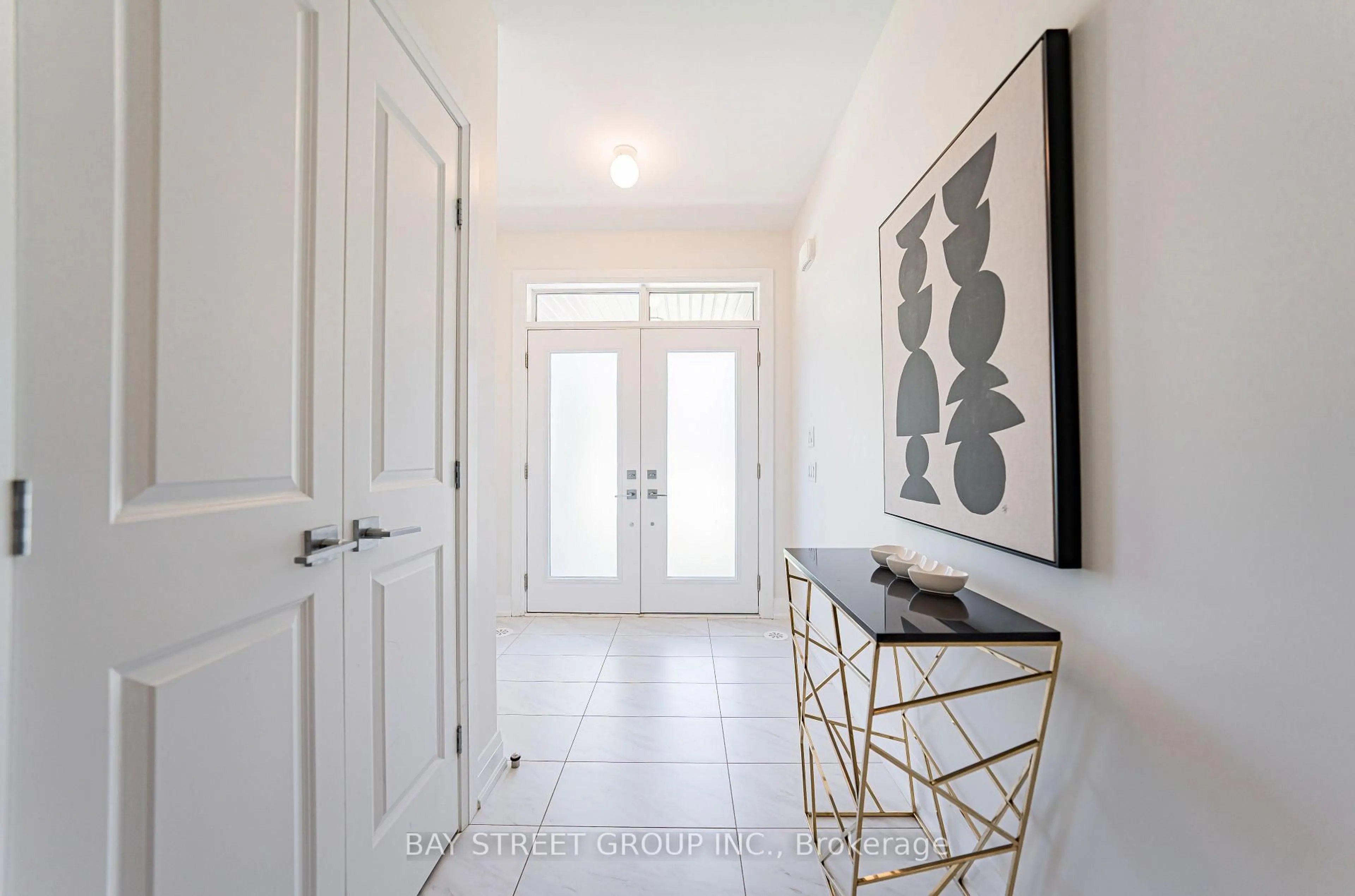Indoor entryway for 26 Harold Lawrie Lane, Markham Ontario L3T 0G1