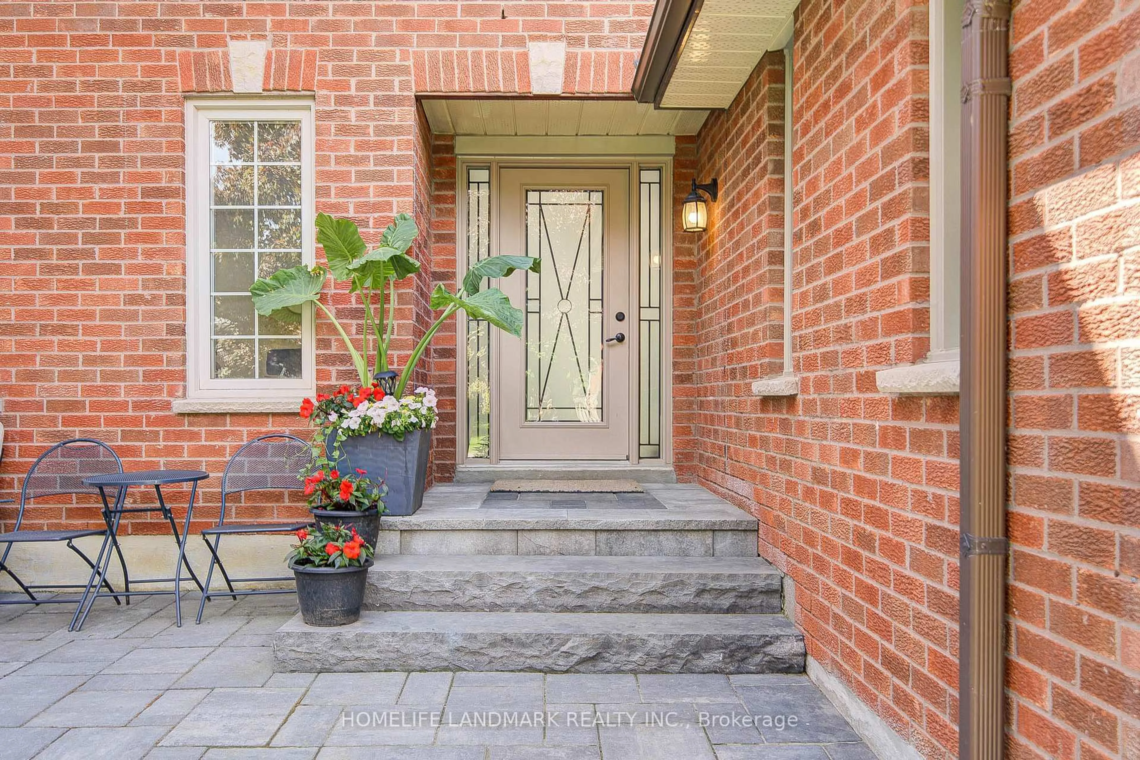 Unknown for 78 Doris Cres, Newmarket Ontario L3Y 7V4