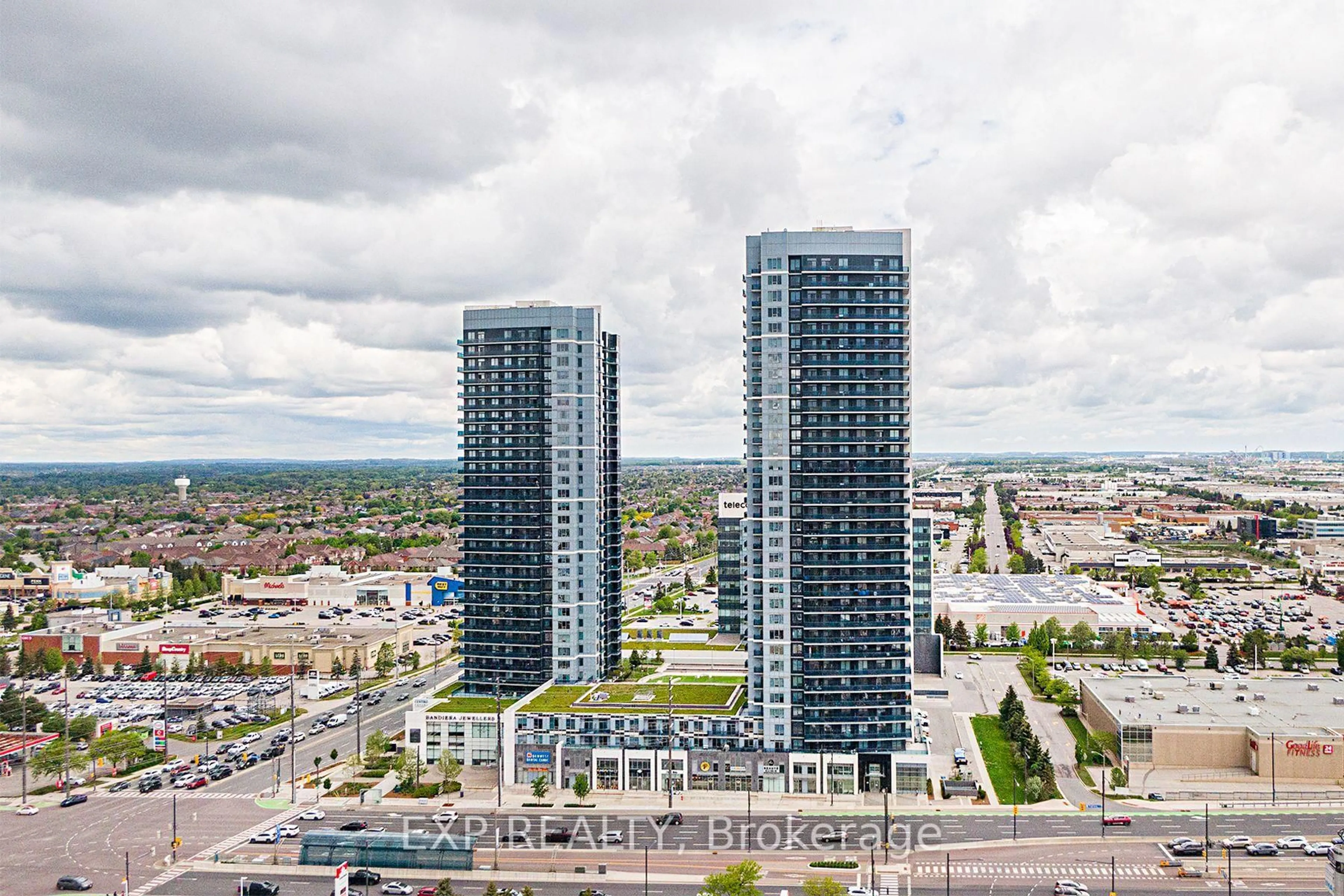A pic from outside/outdoor area/front of a property/back of a property/a pic from drone, city buildings view from balcony for 3600 Highway 7 N/A #606, Vaughan Ontario L4L 0G8
