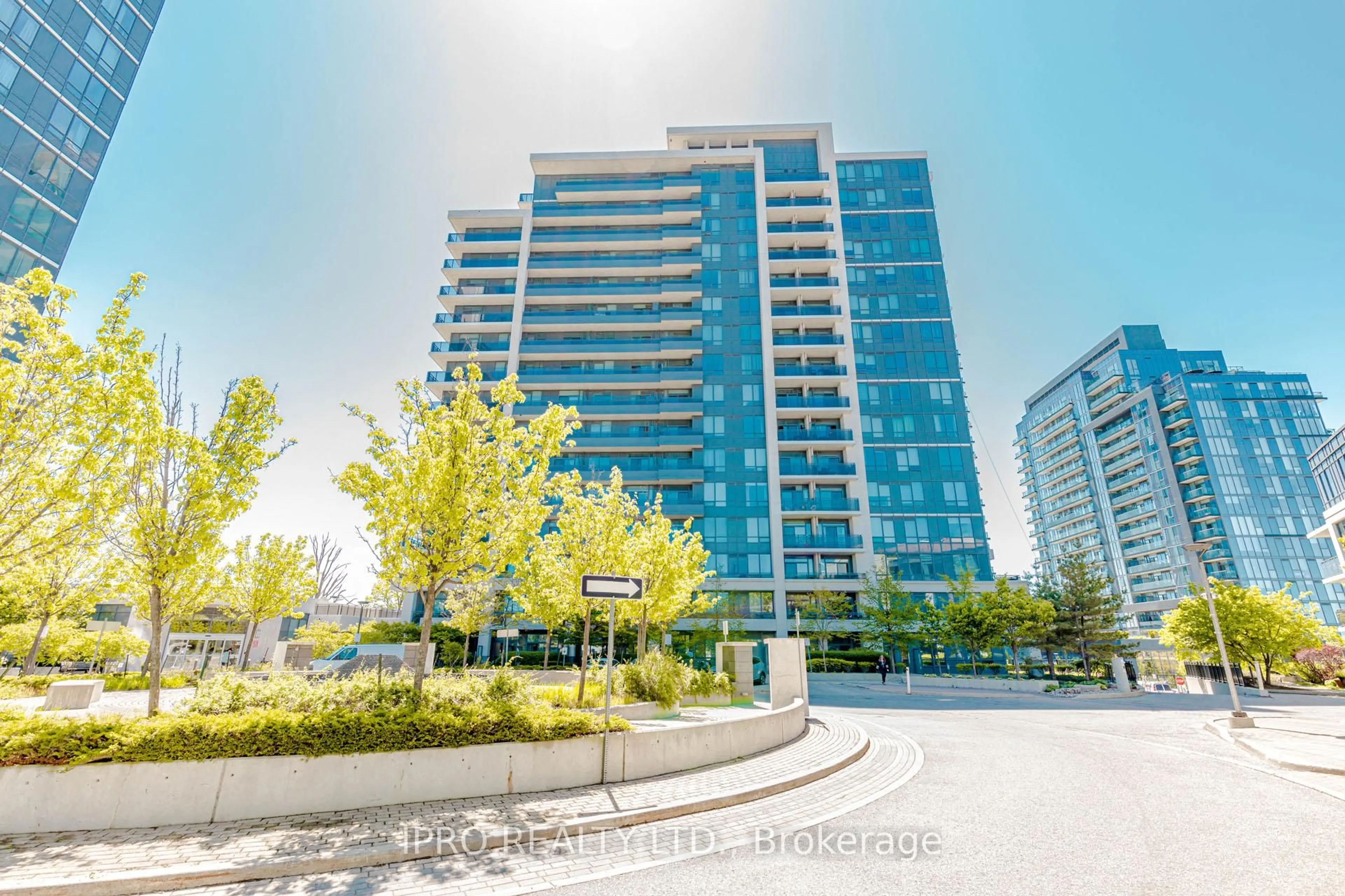 A pic from outside/outdoor area/front of a property/back of a property/a pic from drone, unknown for 85 North Park Rd #1110, Vaughan Ontario L4J 0H9