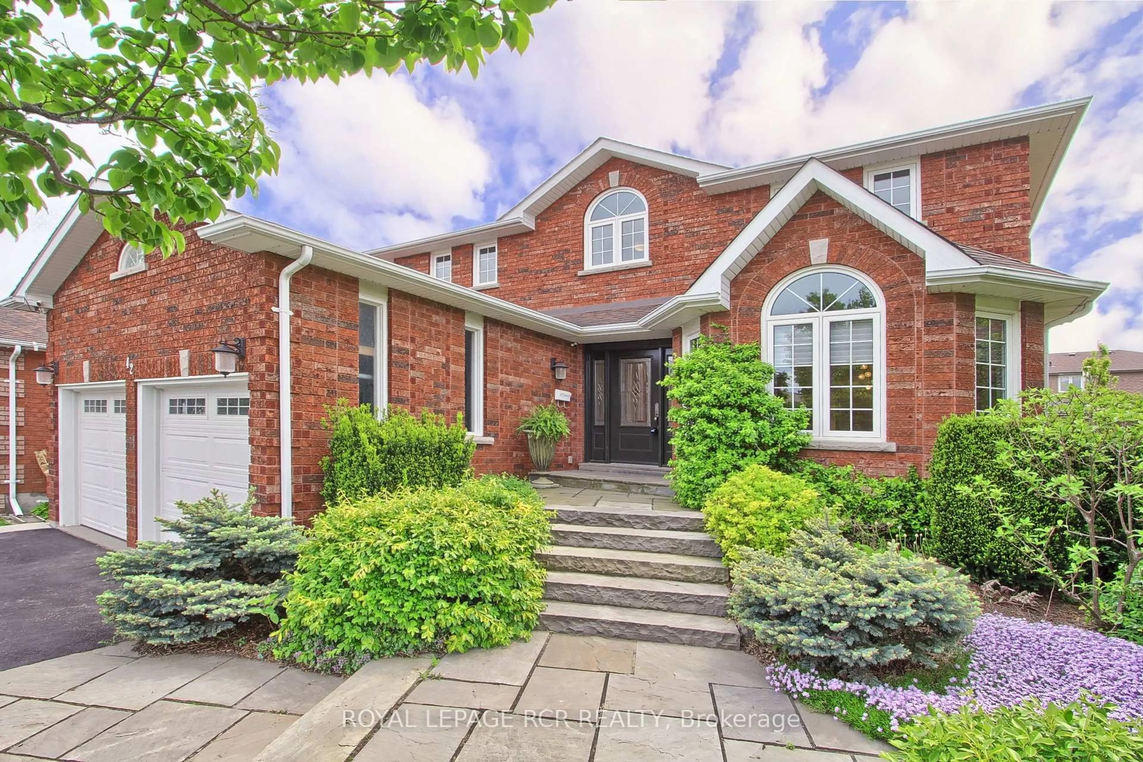 Home with brick exterior material, street for 42 Depeuter Cres, Bradford West Gwillimbury Ontario L3Z 3A3
