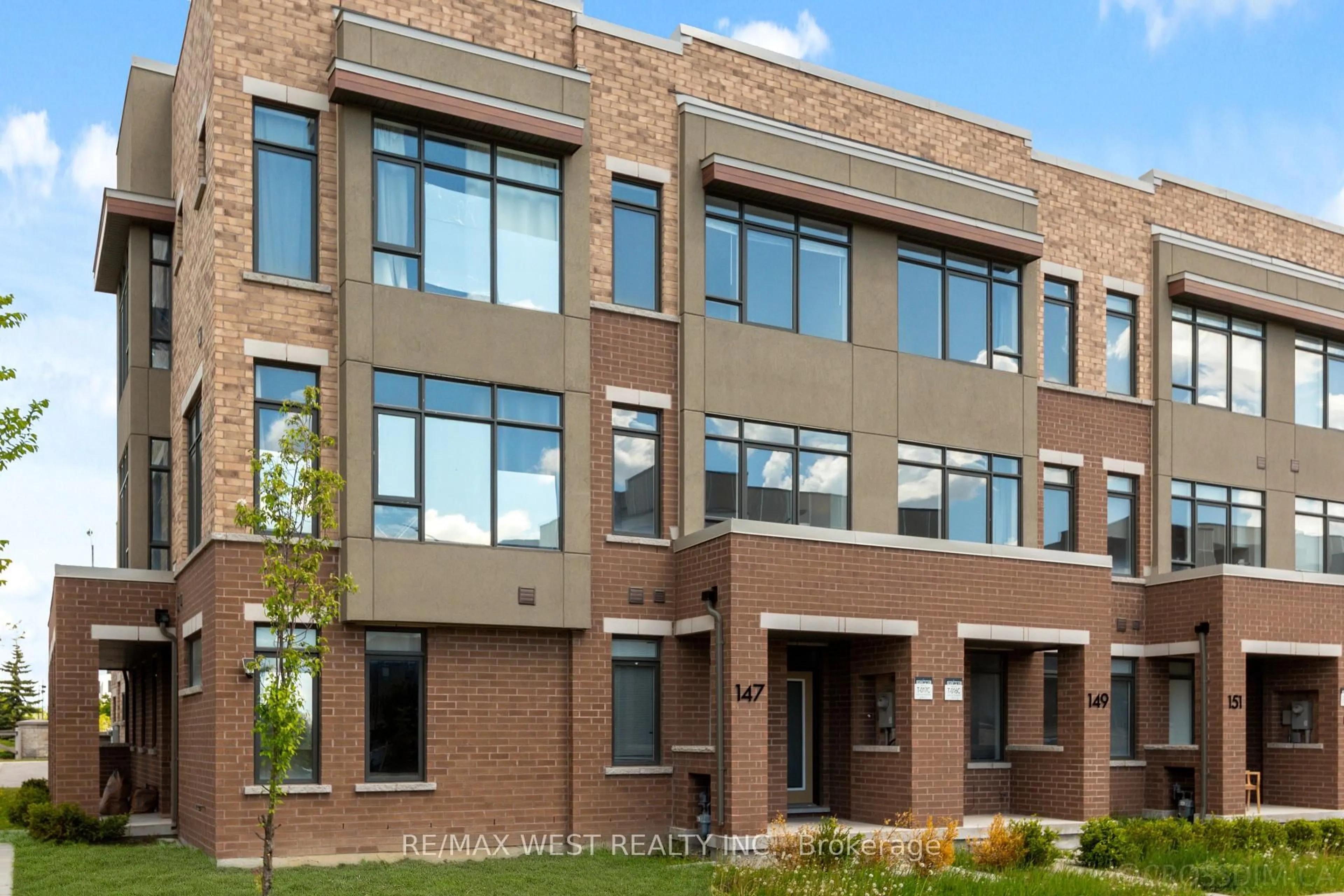 Home with brick exterior material, building for 147 Salterton Circ, Vaughan Ontario L6A 2Z2