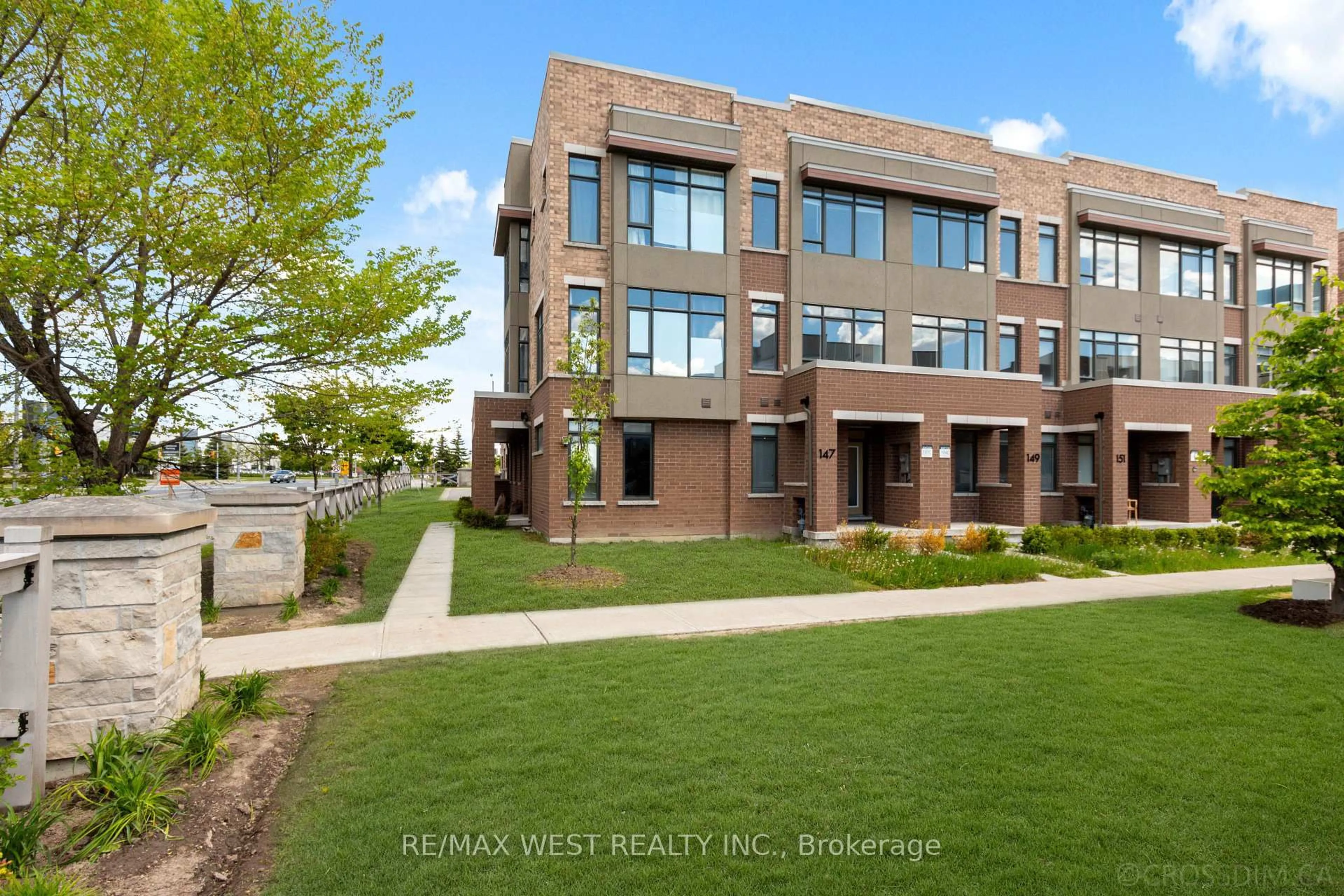 Home with brick exterior material, street for 147 Salterton Circ, Vaughan Ontario L6A 2Z2