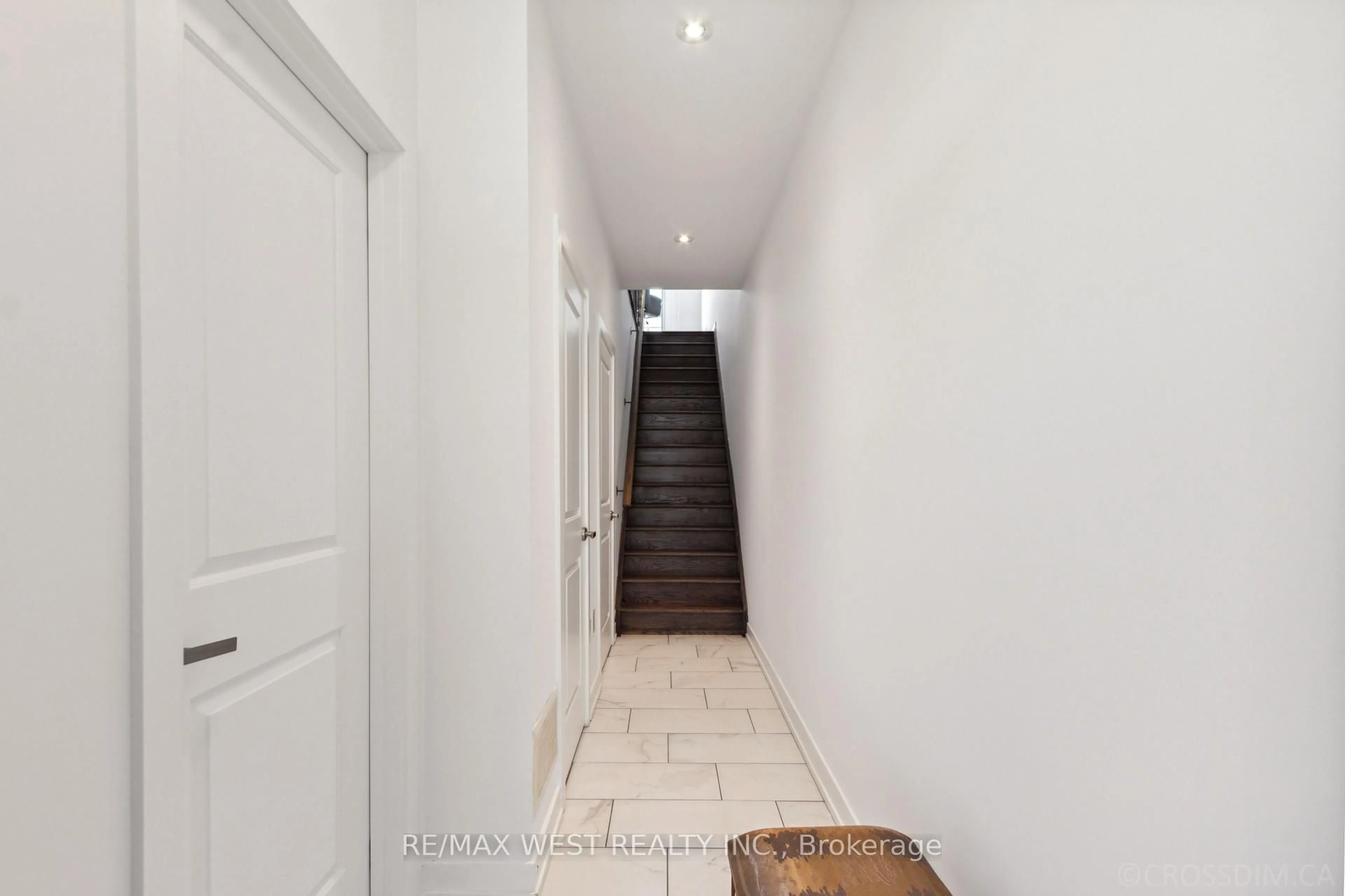 Unknown for 147 Salterton Circ, Vaughan Ontario L6A 2Z2