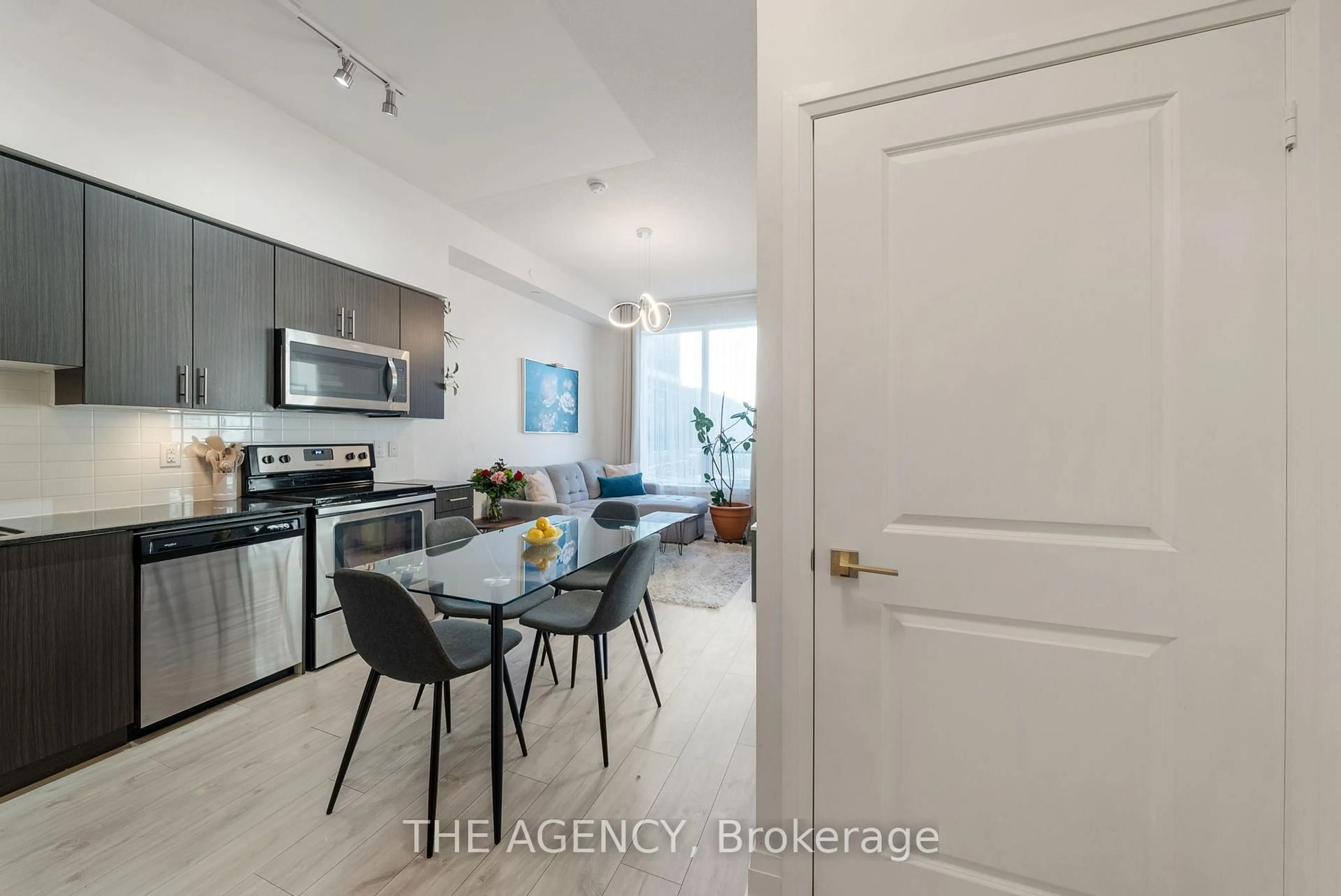 A pic of a room for 3600 Highway 7 N/A #301, Vaughan Ontario L4L 0G7