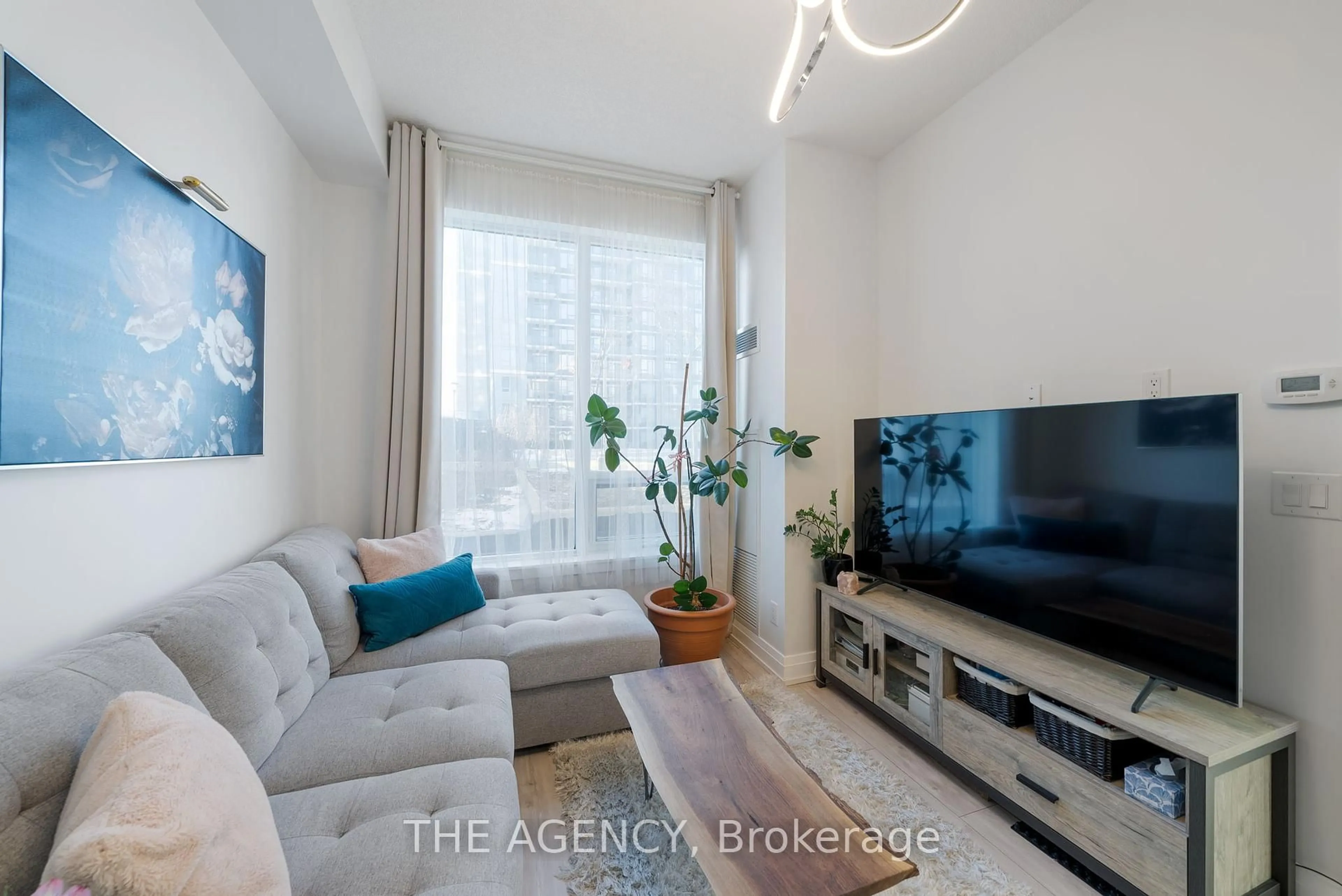 Living room with furniture, unknown for 3600 Highway 7 N/A #301, Vaughan Ontario L4L 0G7
