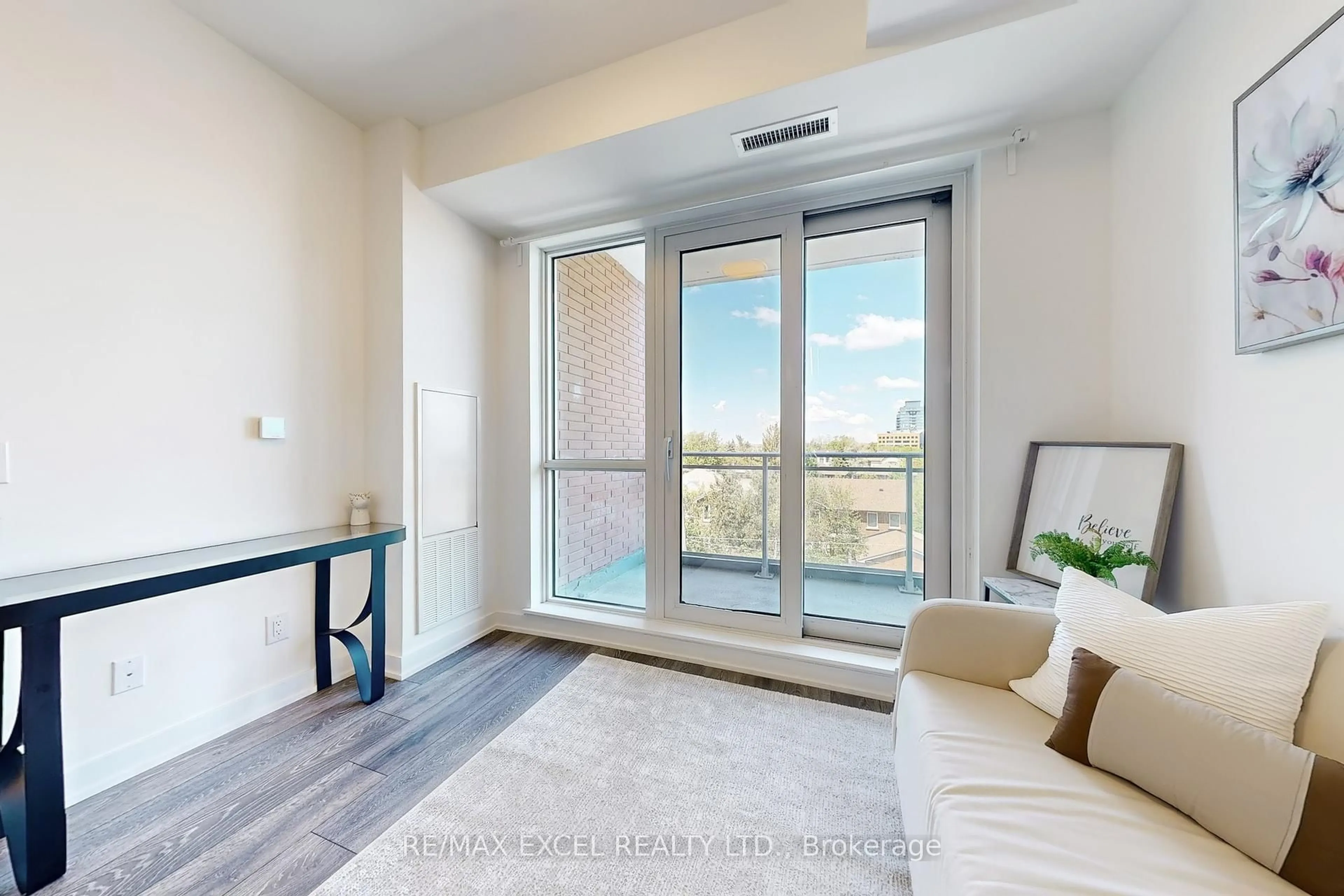 Unknown for 8888 Yonge St #318, Richmond Hill Ontario L4C 5V6