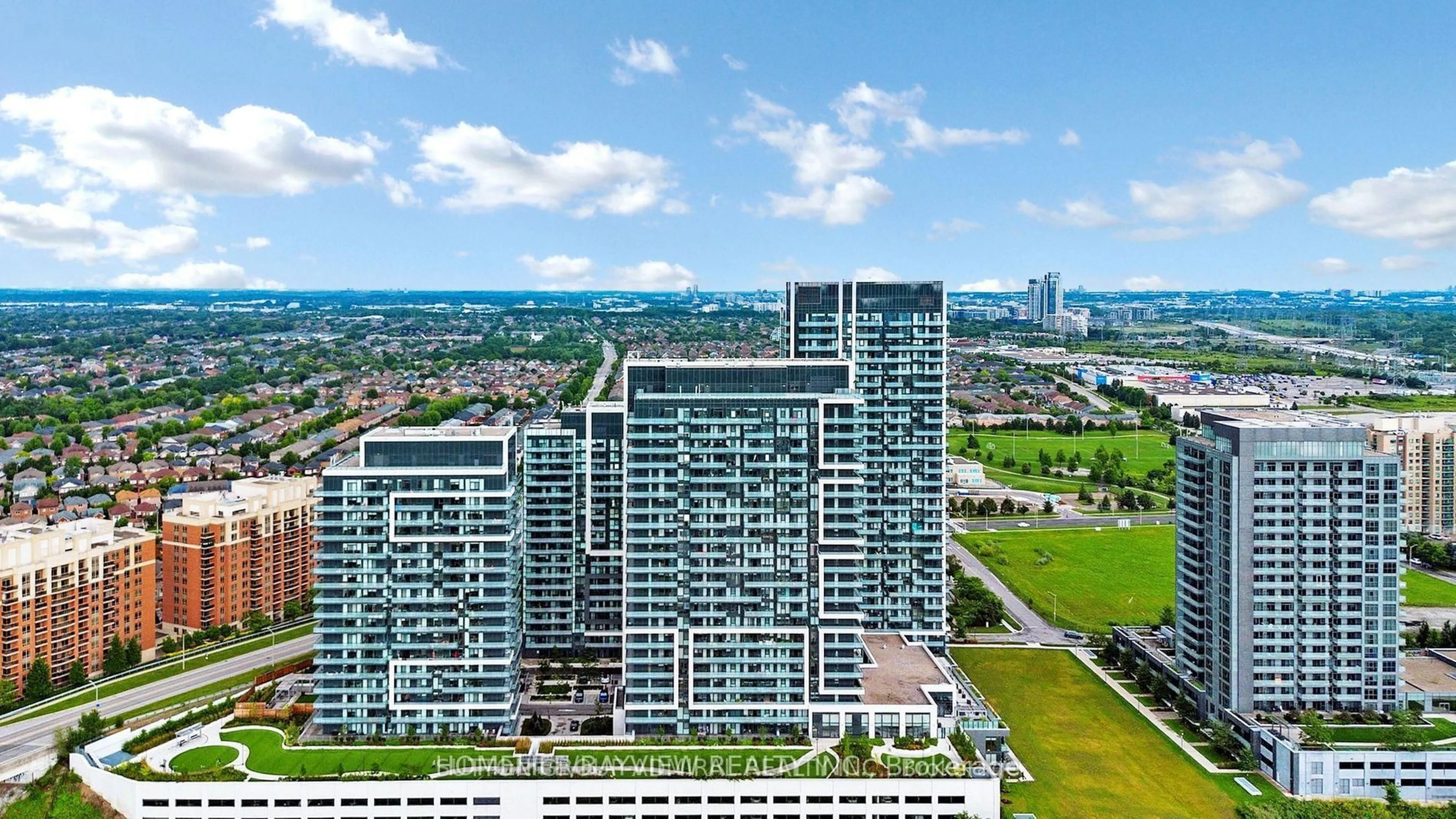 A pic from outside/outdoor area/front of a property/back of a property/a pic from drone, city buildings view from balcony for 85 Oneida Cres #909, Richmond Hill Ontario L4B 0A6