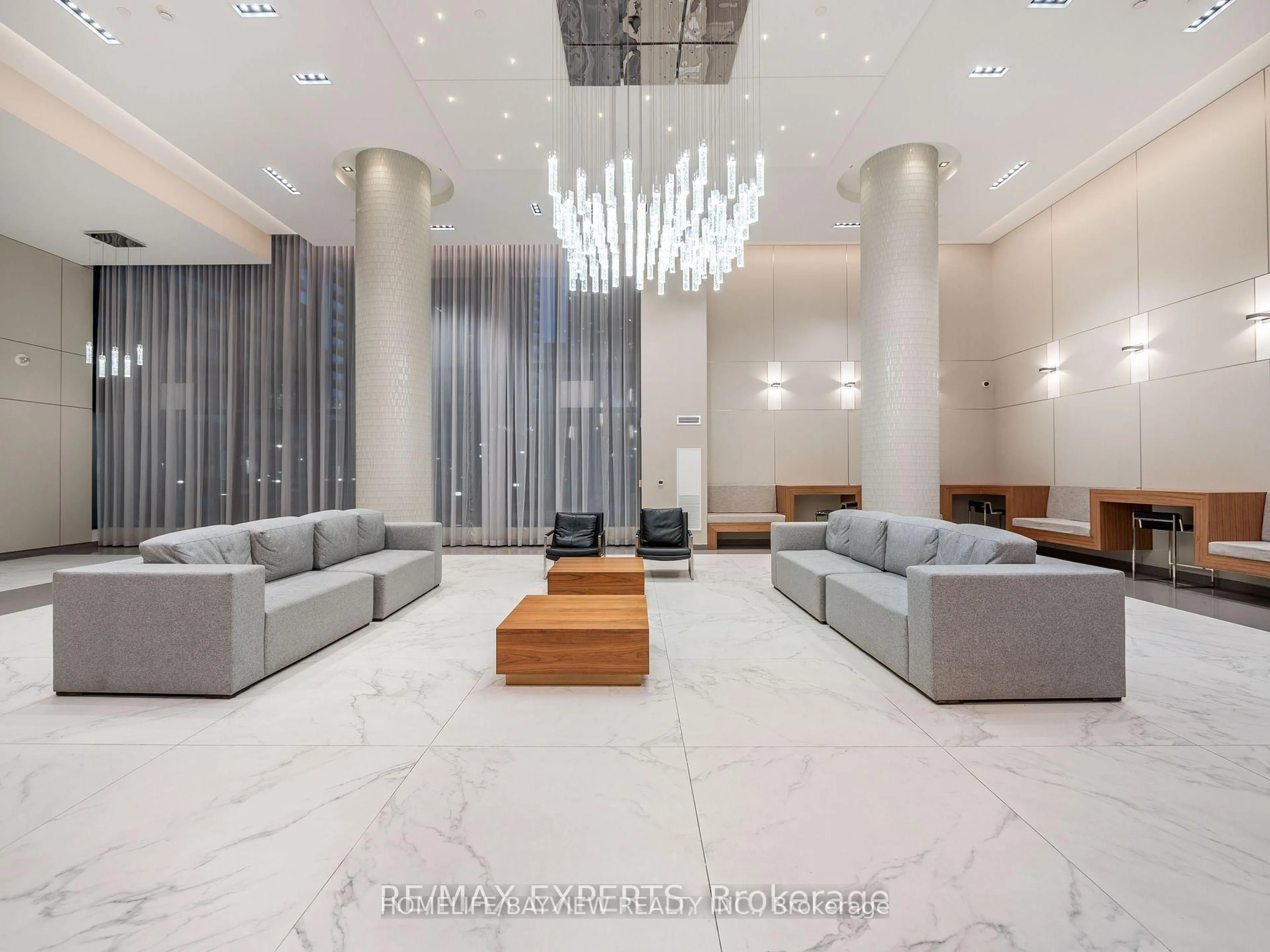 Lobby for 85 Oneida Cres #909, Richmond Hill Ontario L4B 0A6