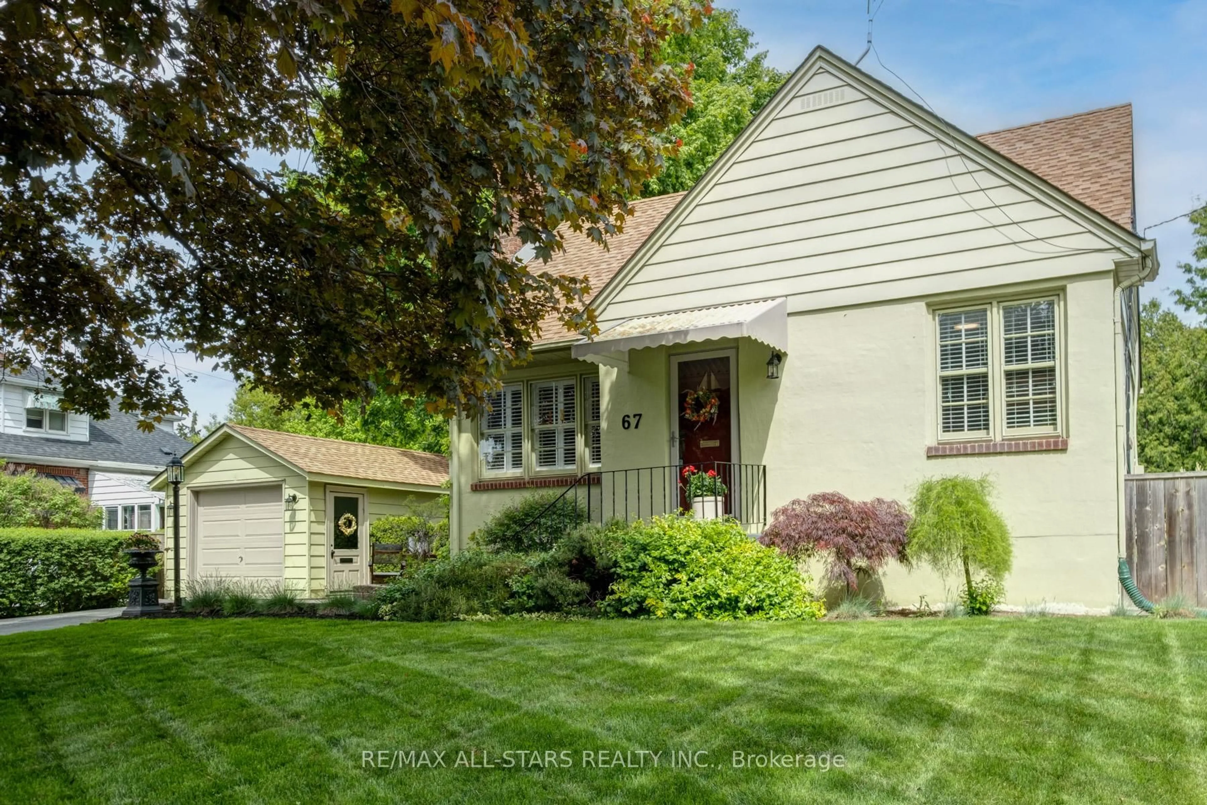 Home with vinyl exterior material, street for 67 George St, Markham Ontario L3P 2R9