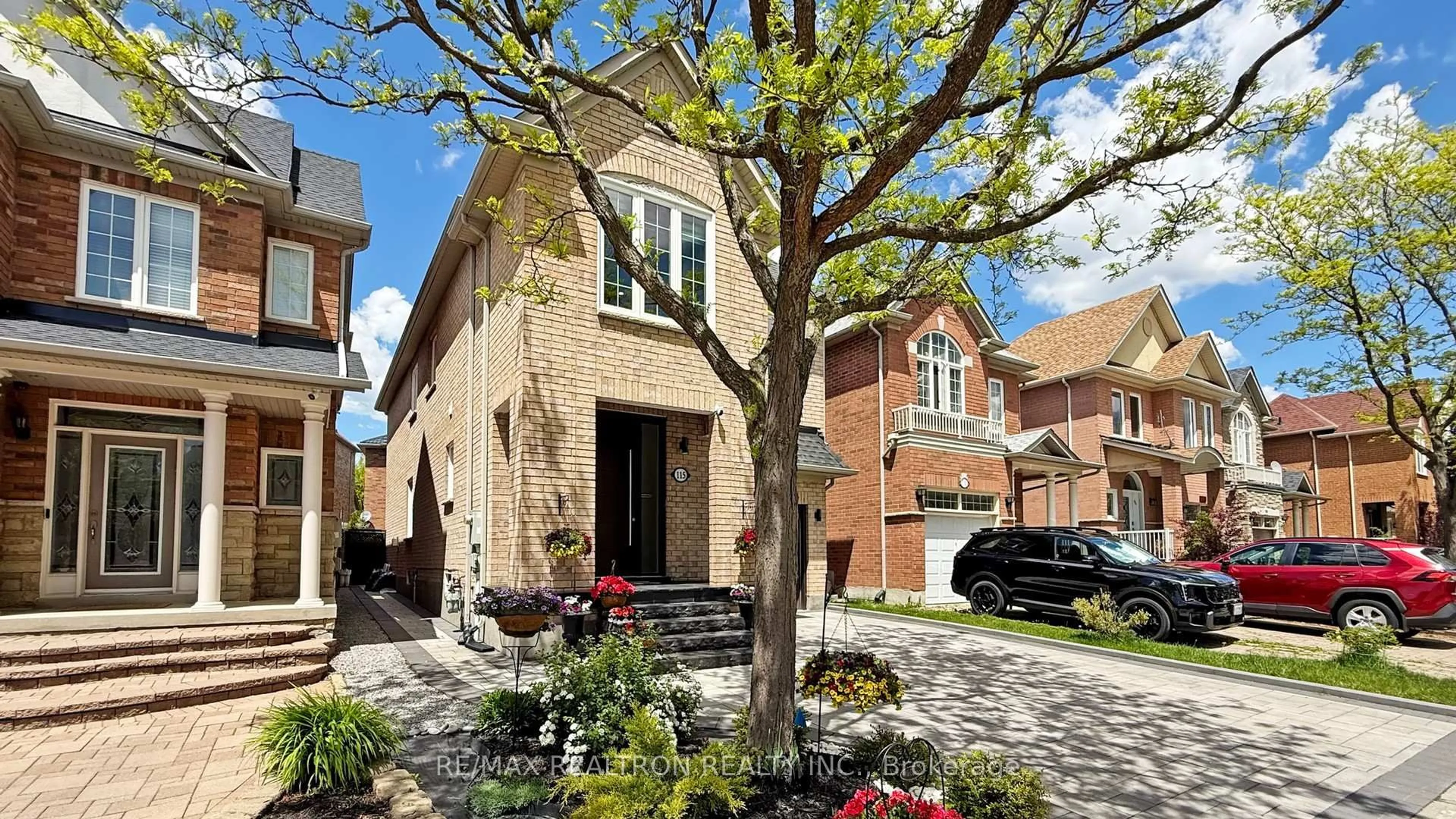 Home with brick exterior material, street for 115 Bentoak Cres, Vaughan Ontario L4J 8S8