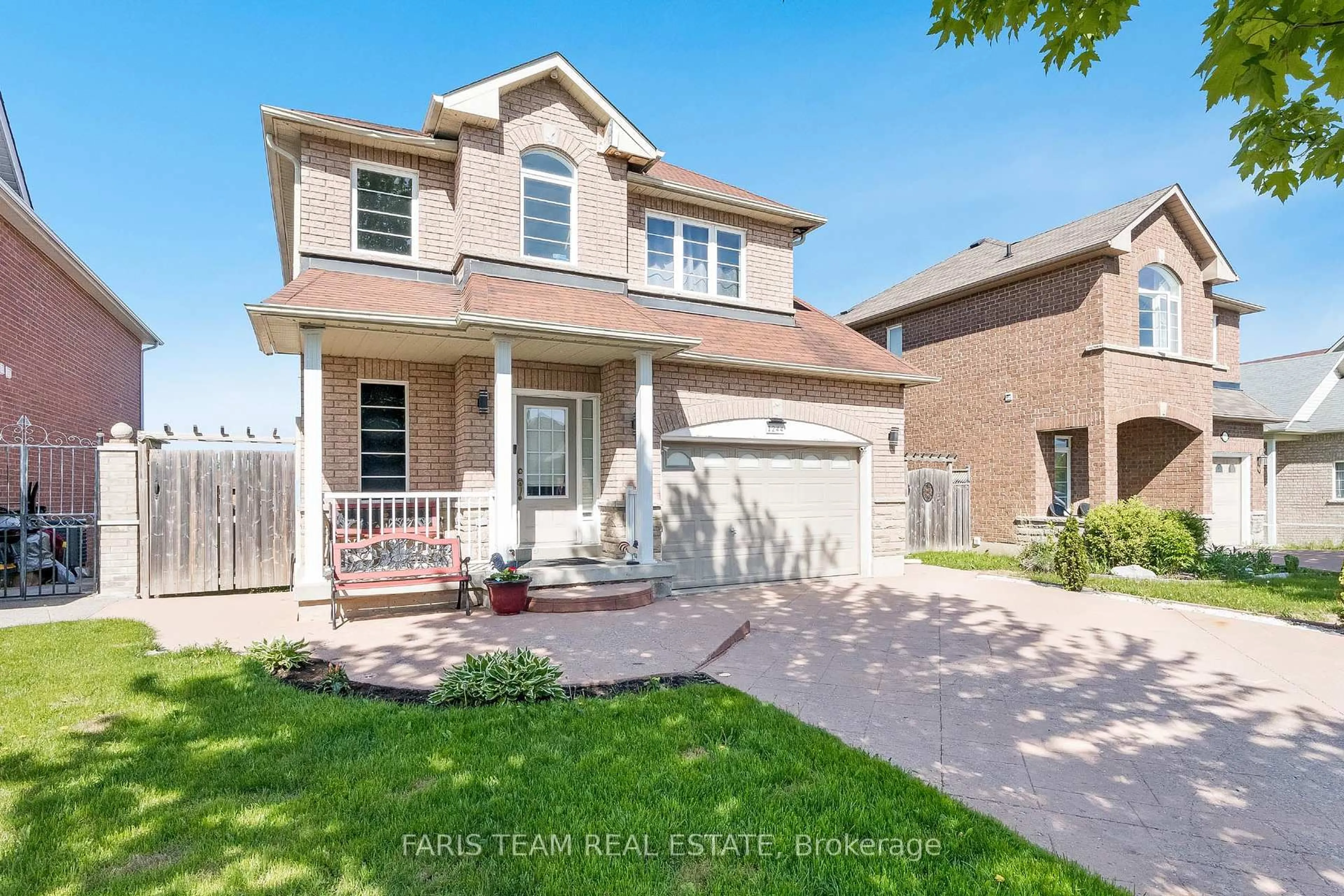 Home with brick exterior material, street for 1244 Mary-Lou St, Innisfil Ontario L9S 0E5