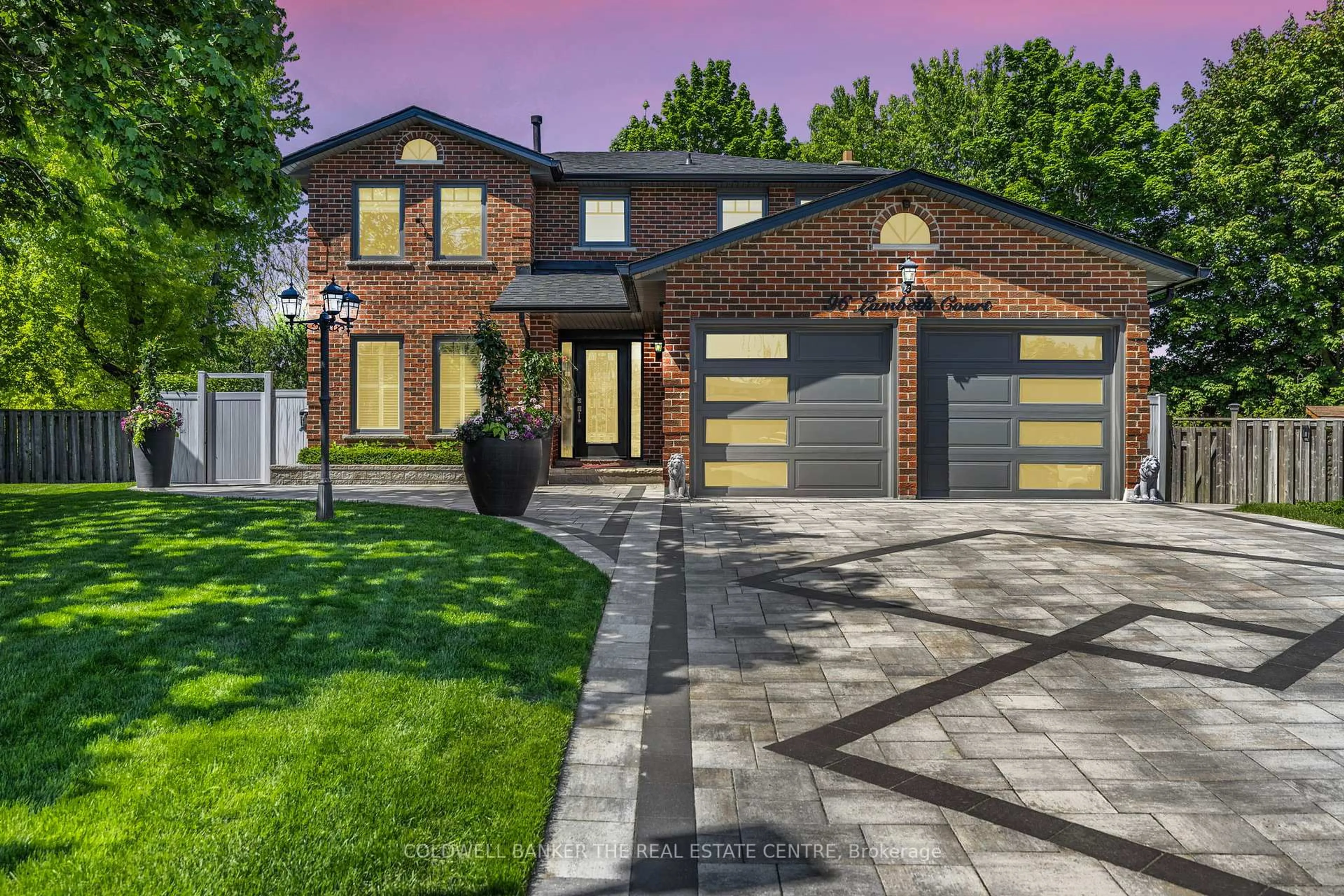 Home with brick exterior material, street for 96 Lambeth Crt, Newmarket Ontario L3Y 6S1