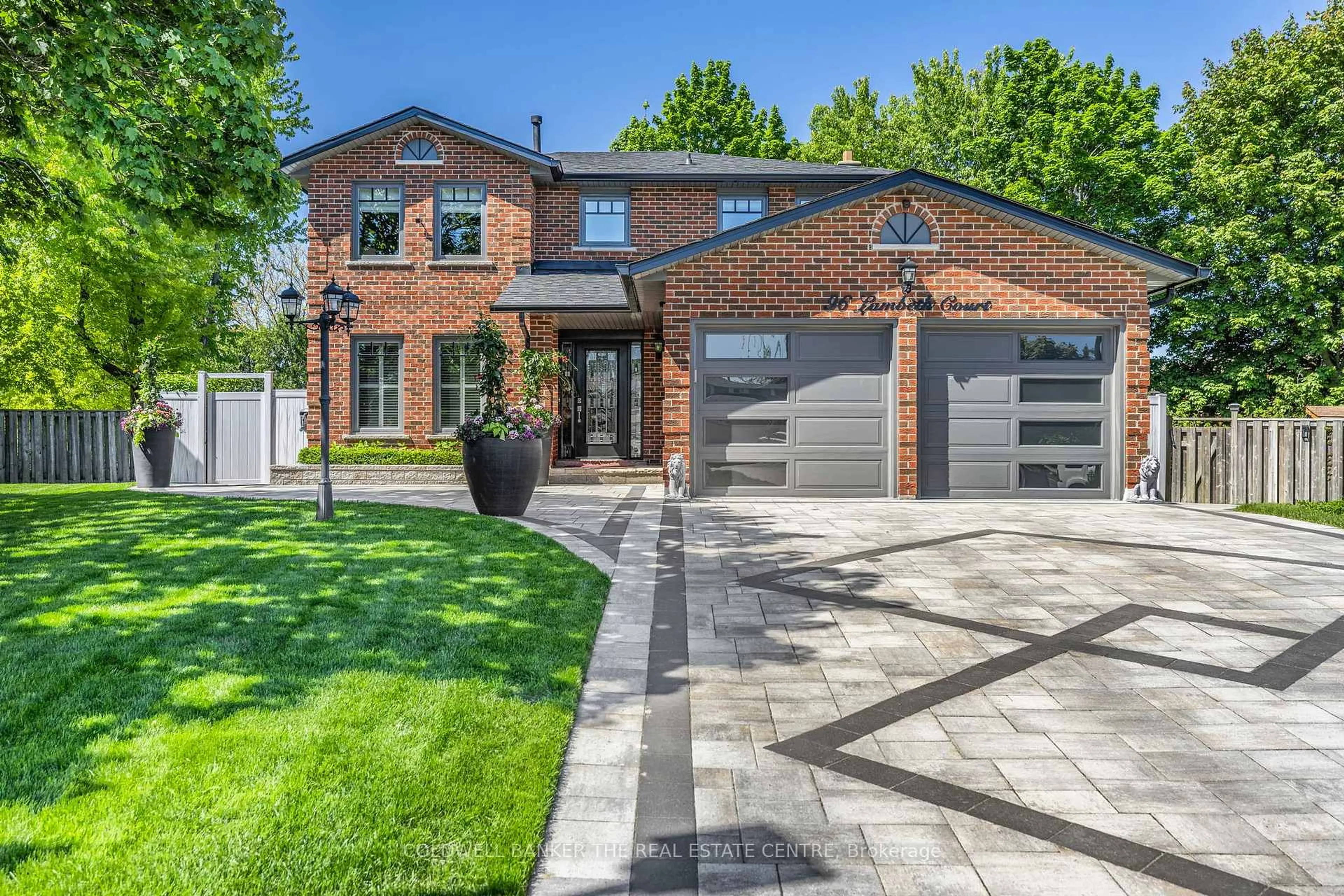Home with brick exterior material, street for 96 Lambeth Crt, Newmarket Ontario L3Y 6S1