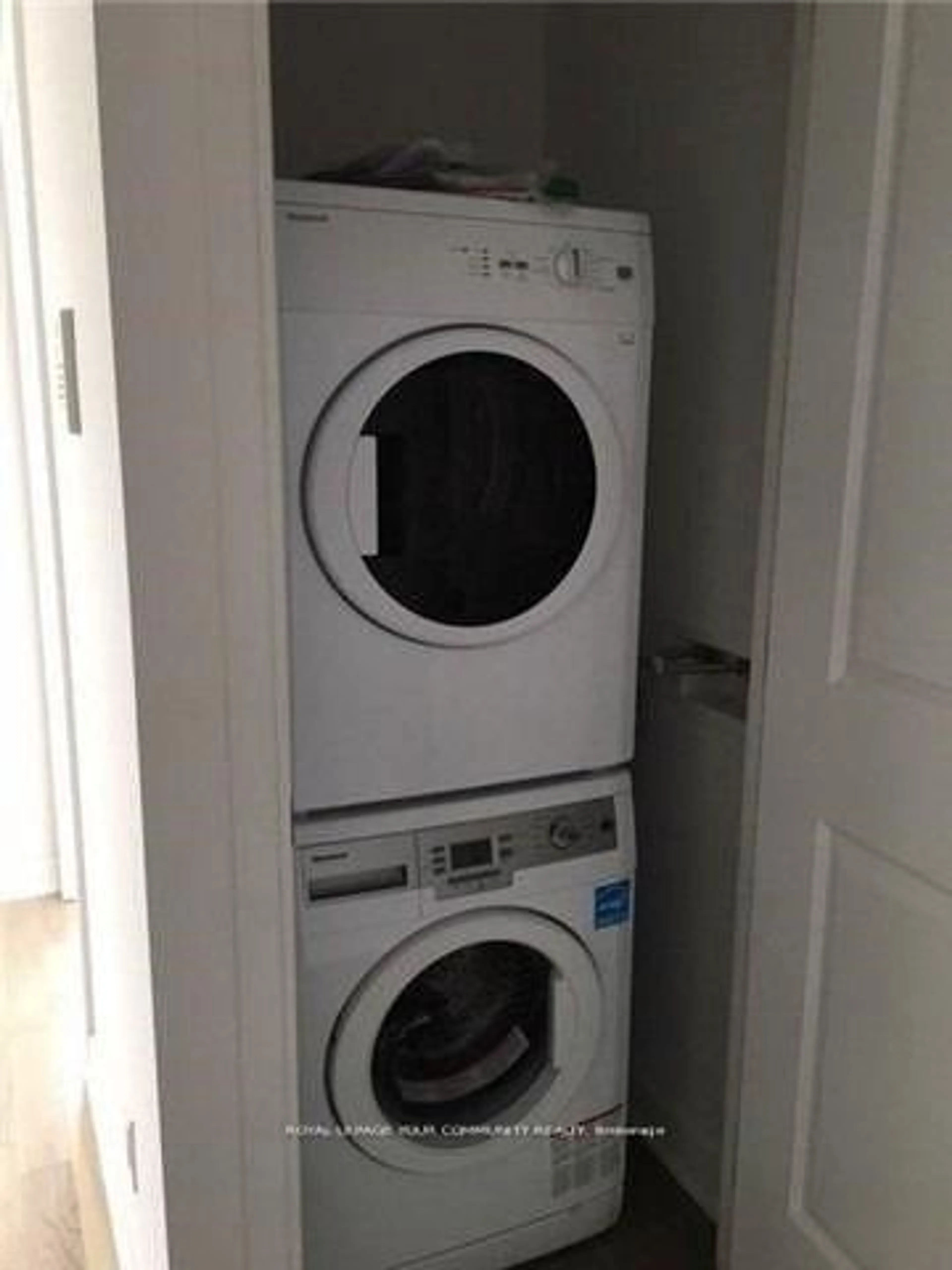 Laundry room for 9191 Yonge St #404 SW, Richmond Hill Ontario L4C 1E2
