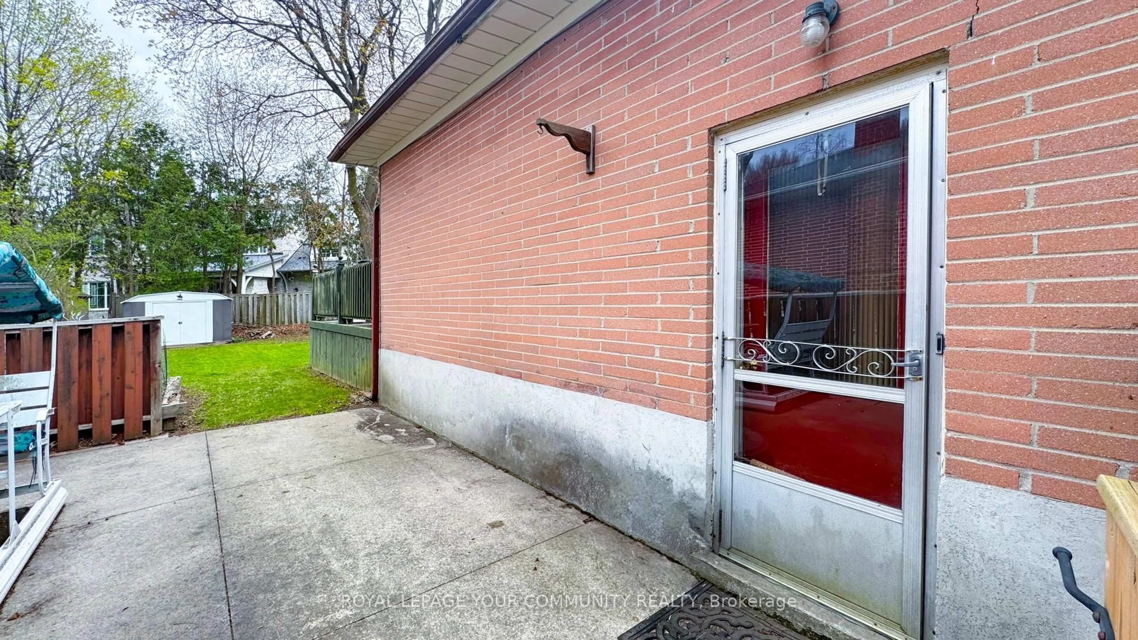 Patio, street for 42 Rougecrest Dr, Markham Ontario L3P 3B6