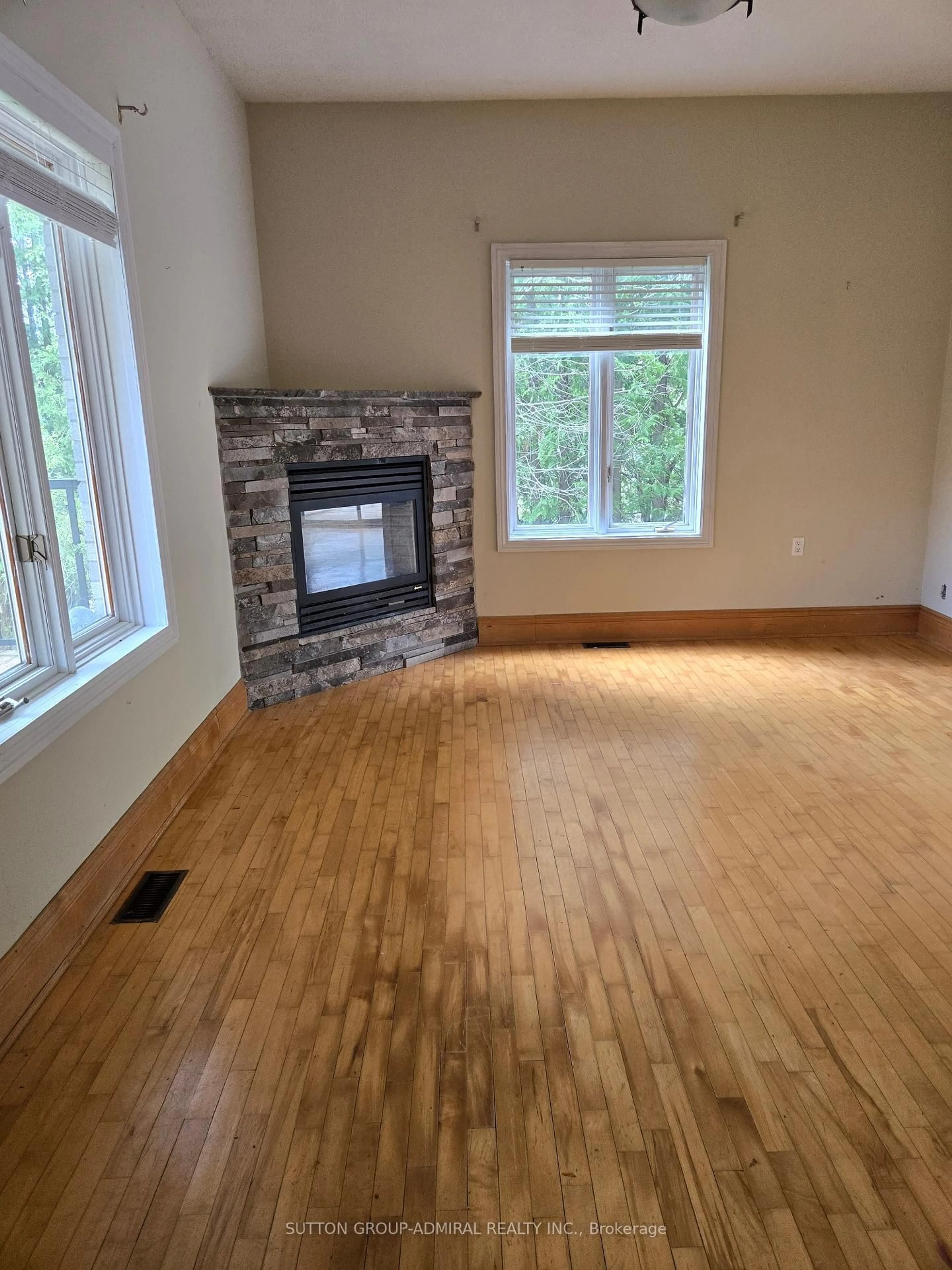 A pic of a room for 4212 Vivian Rd, Whitchurch-Stouffville Ontario L0G 1E0