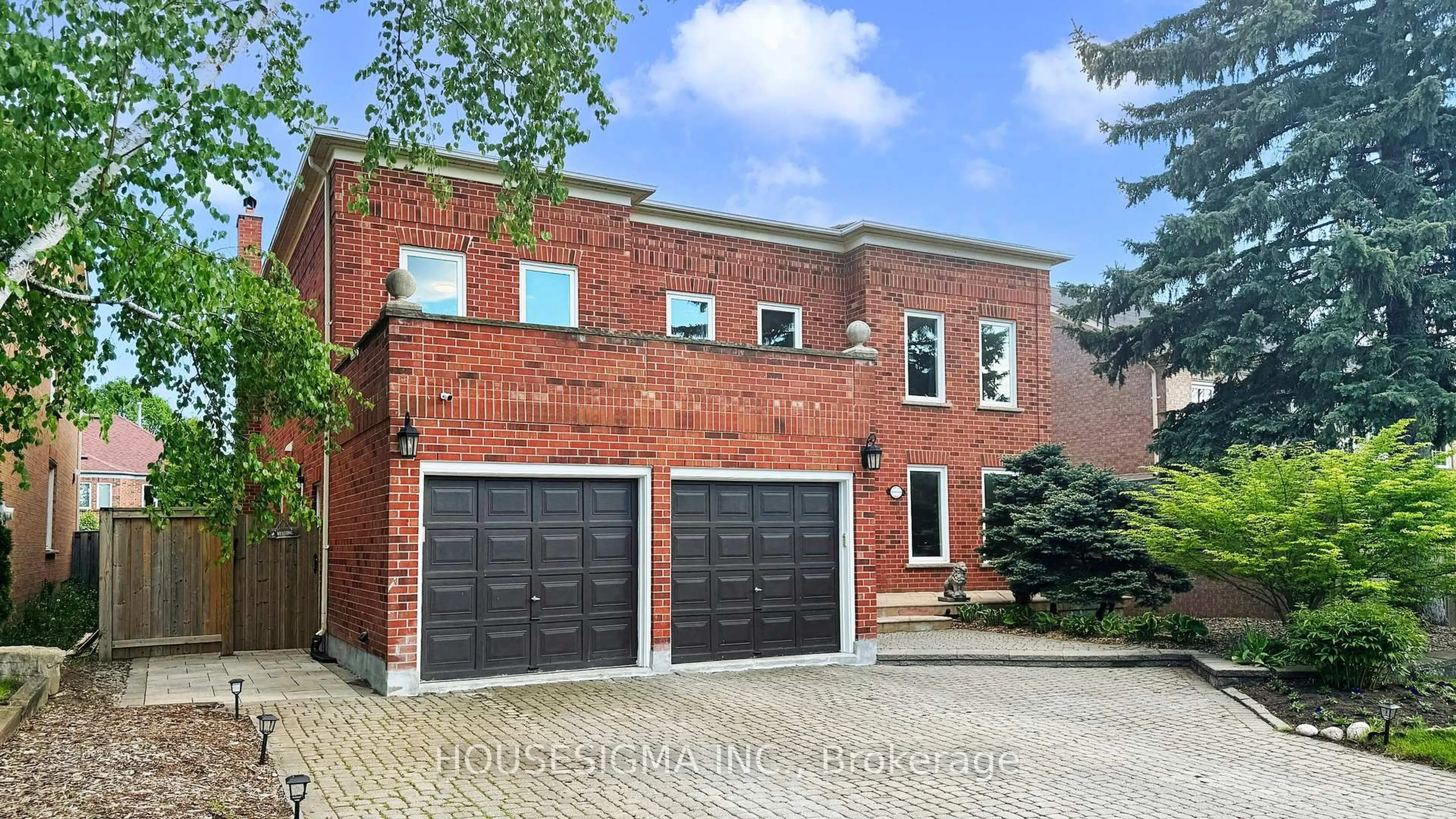 Home with brick exterior material, street for 11 Cowles Crt, Richmond Hill Ontario L4C 9A8