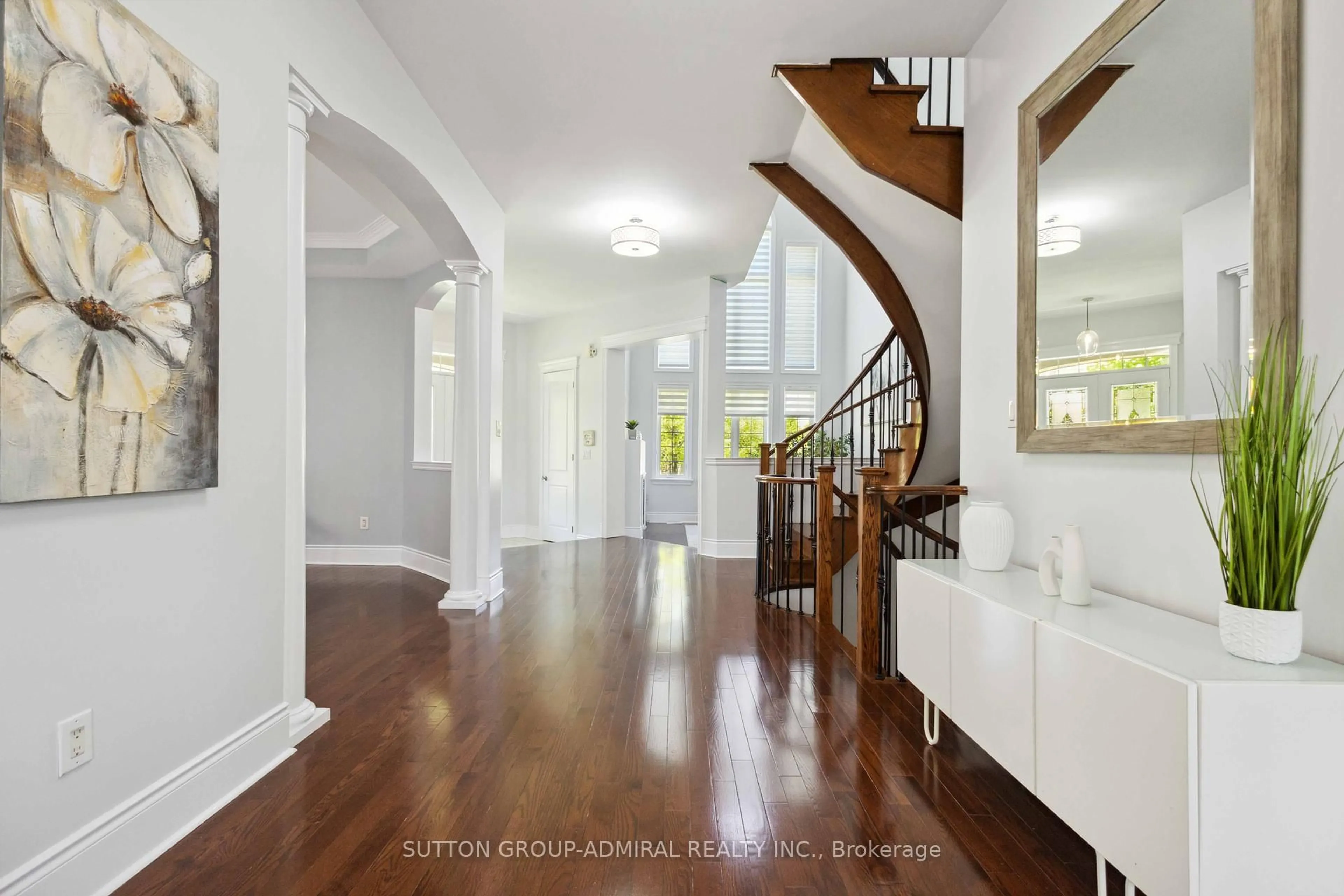 Indoor entryway for 90 Giorgia Cres, Vaughan Ontario L6A 4R2
