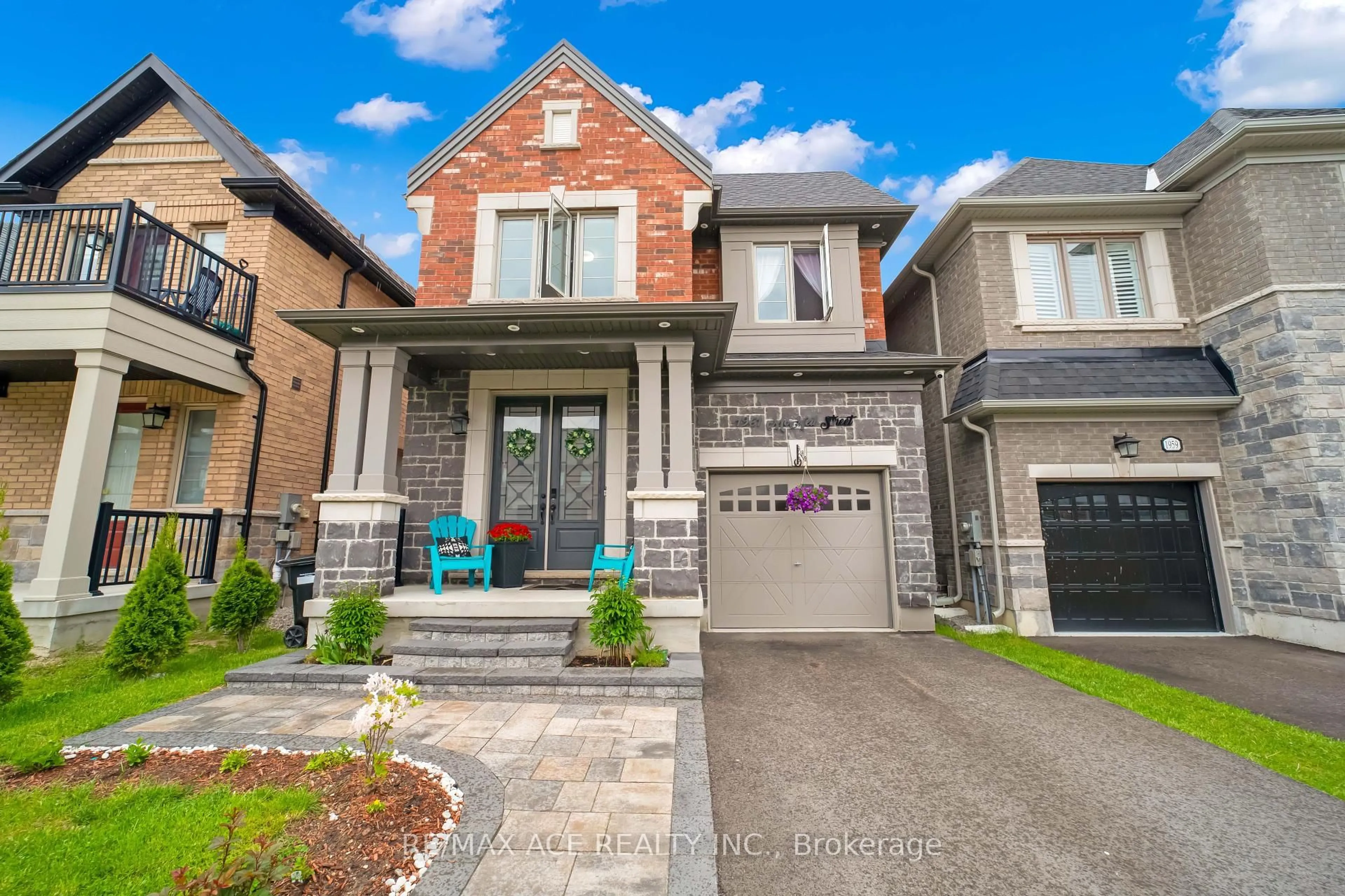 Home with brick exterior material, street for 1961 McNeil St, Innisfil Ontario L9S 4B7