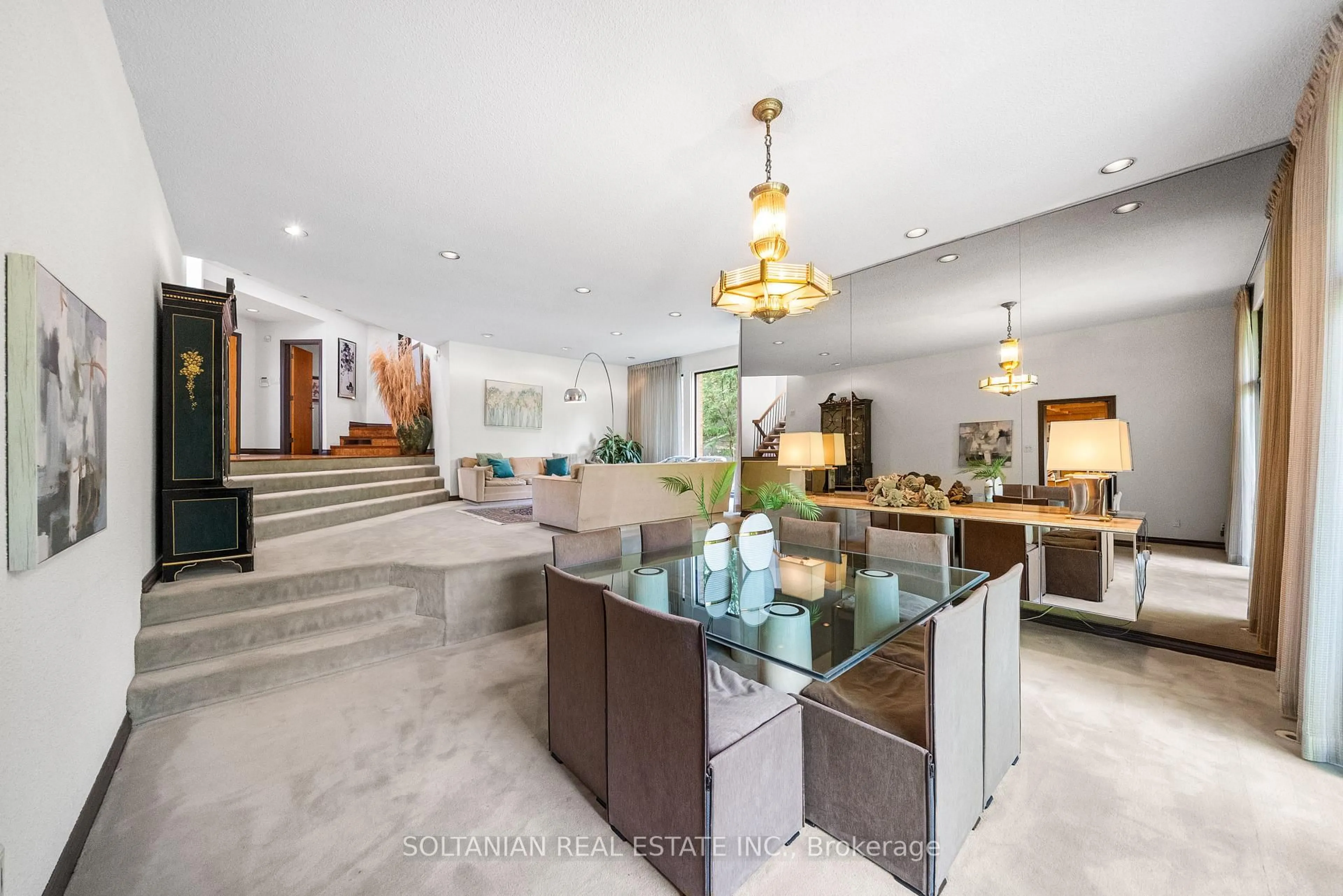 Unknown for 18 Old English Lane, Markham Ontario L3T 2T9