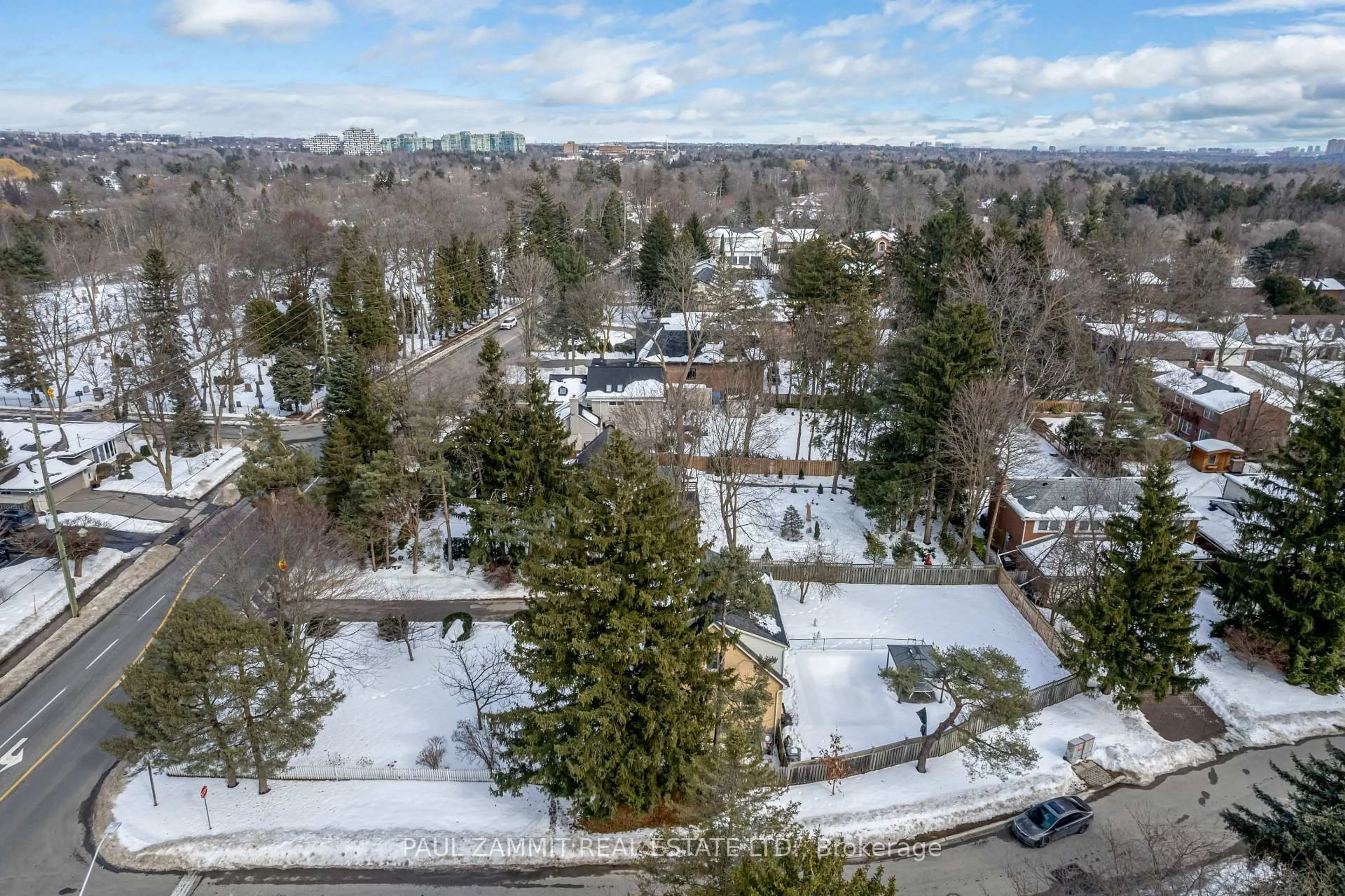 A pic from outside/outdoor area/front of a property/back of a property/a pic from drone, unknown for 35 John St, Markham Ontario L3T 1Y1