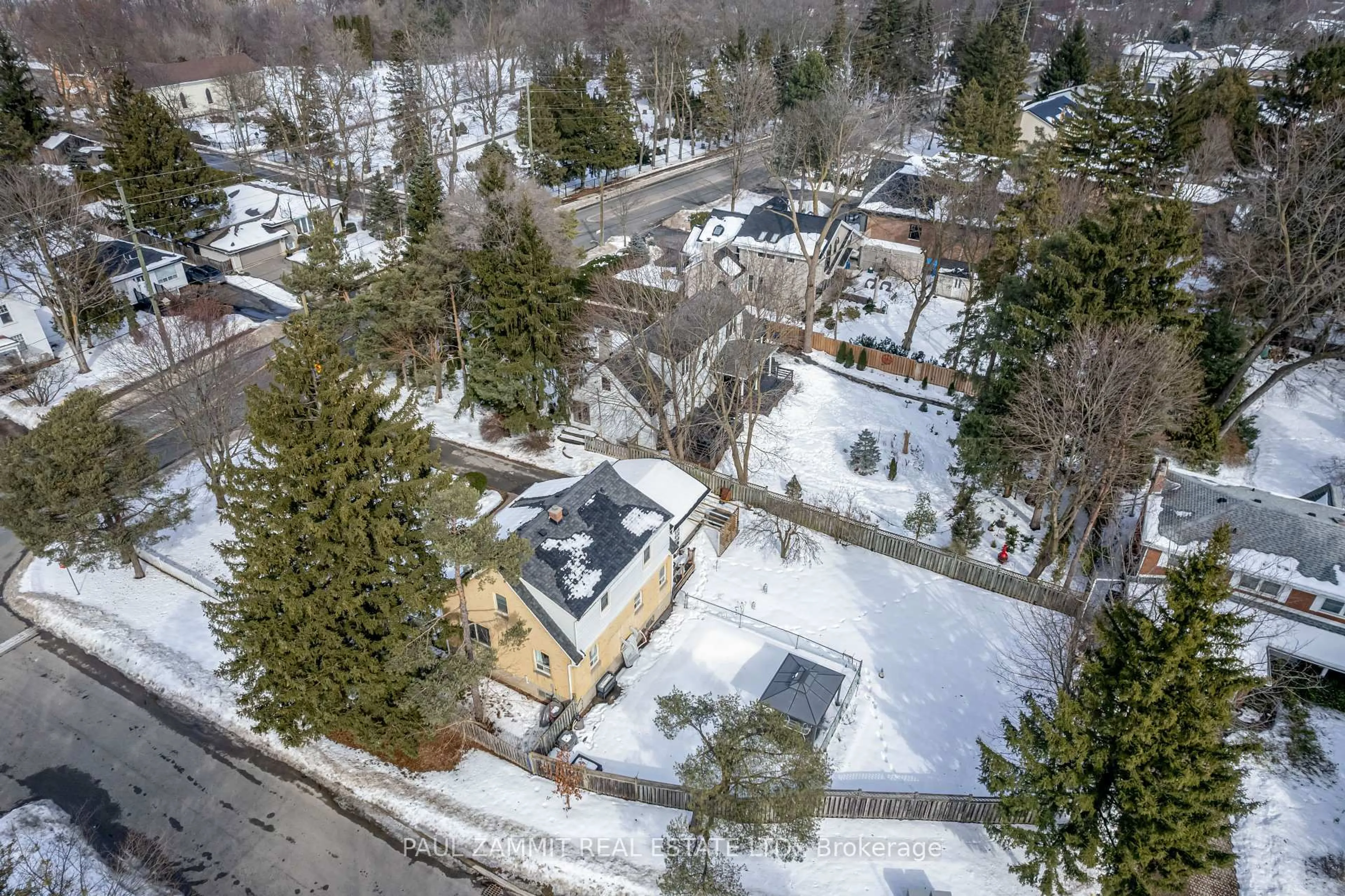 A pic from outside/outdoor area/front of a property/back of a property/a pic from drone, street for 35 John St, Markham Ontario L3T 1Y1